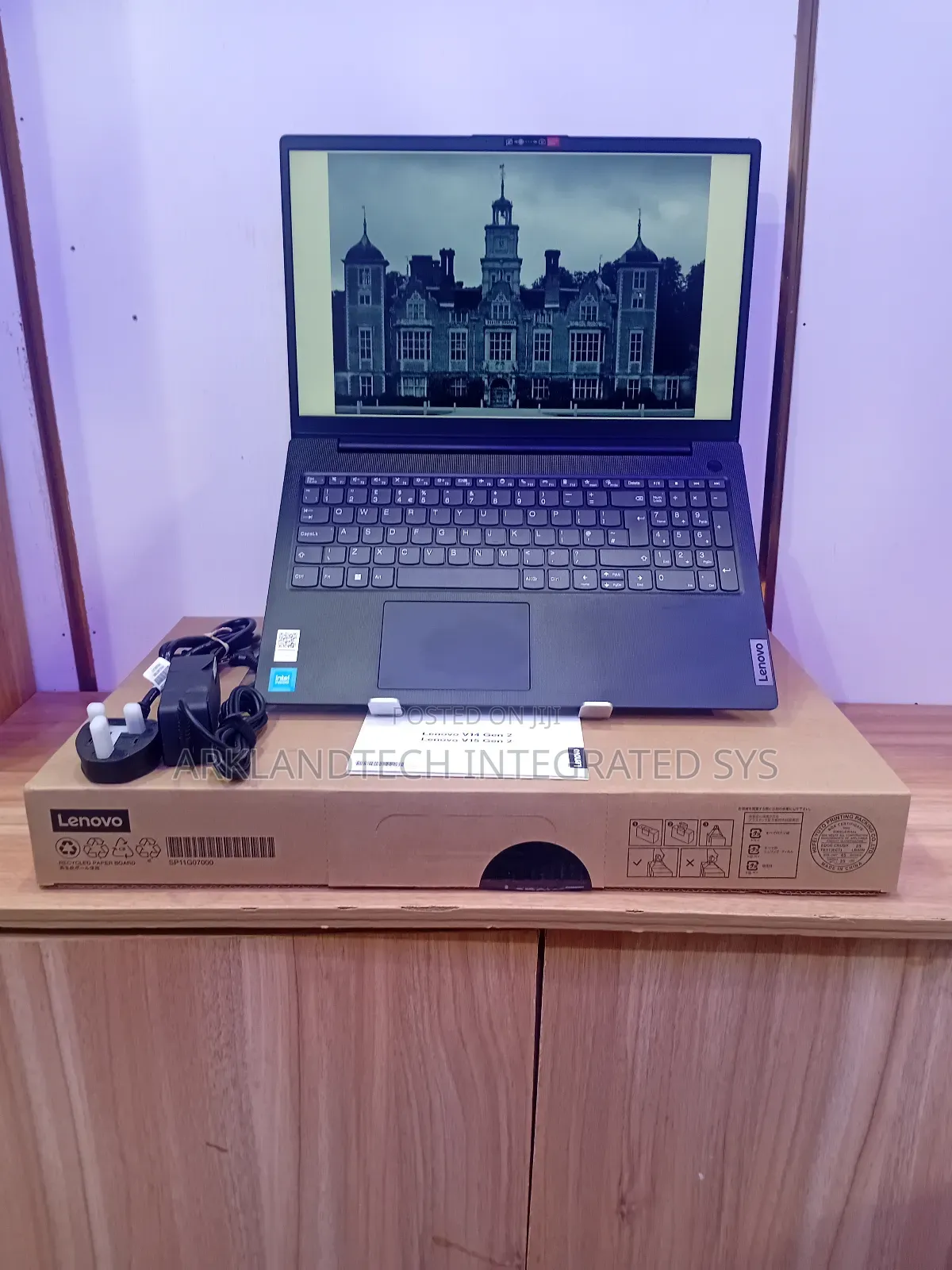 New Laptop Lenovo IdeaPad 720S 8GB Intel Celeron SSD 256GB