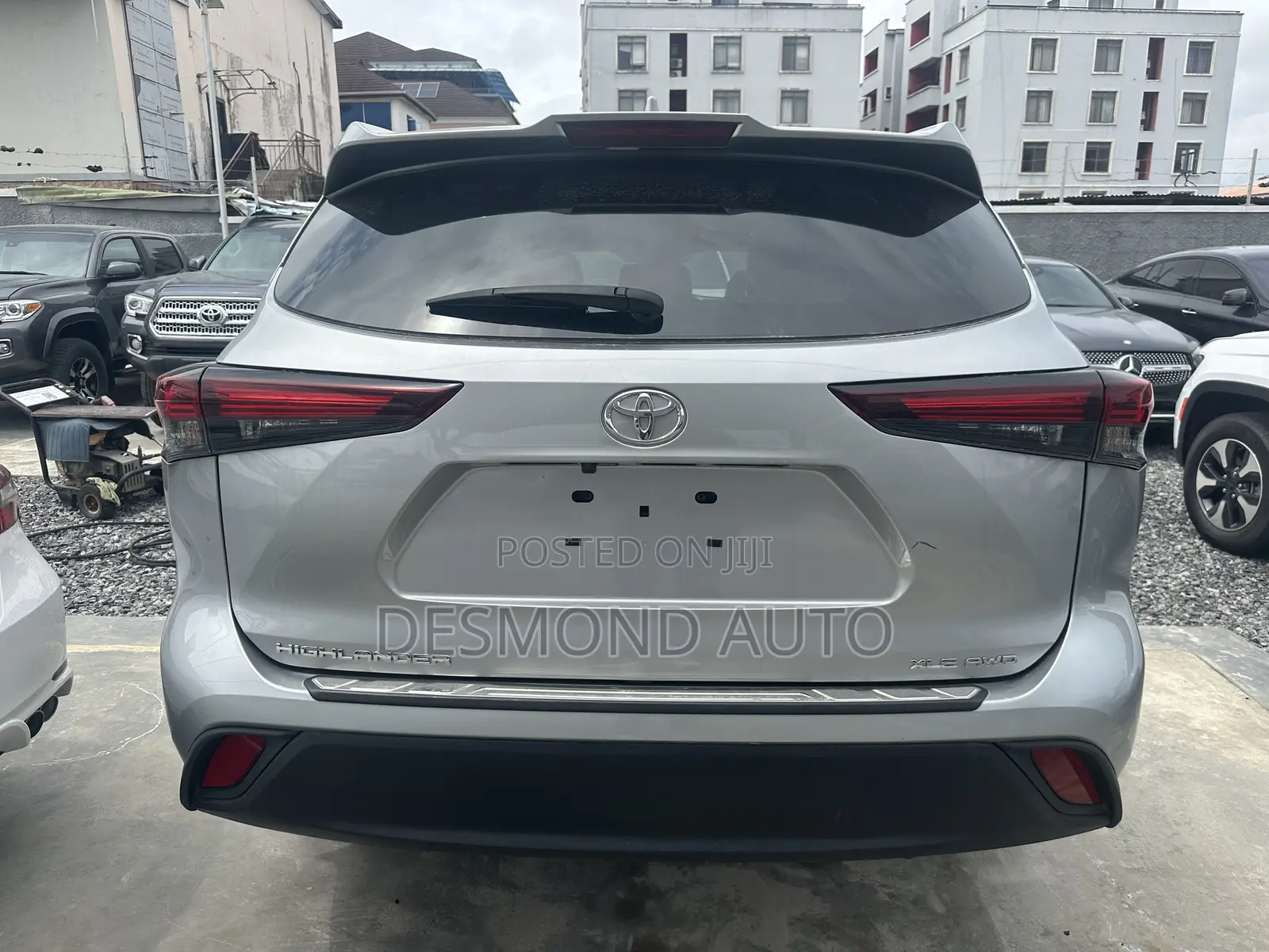 Toyota Highlander XLE AWD 2023 Silver