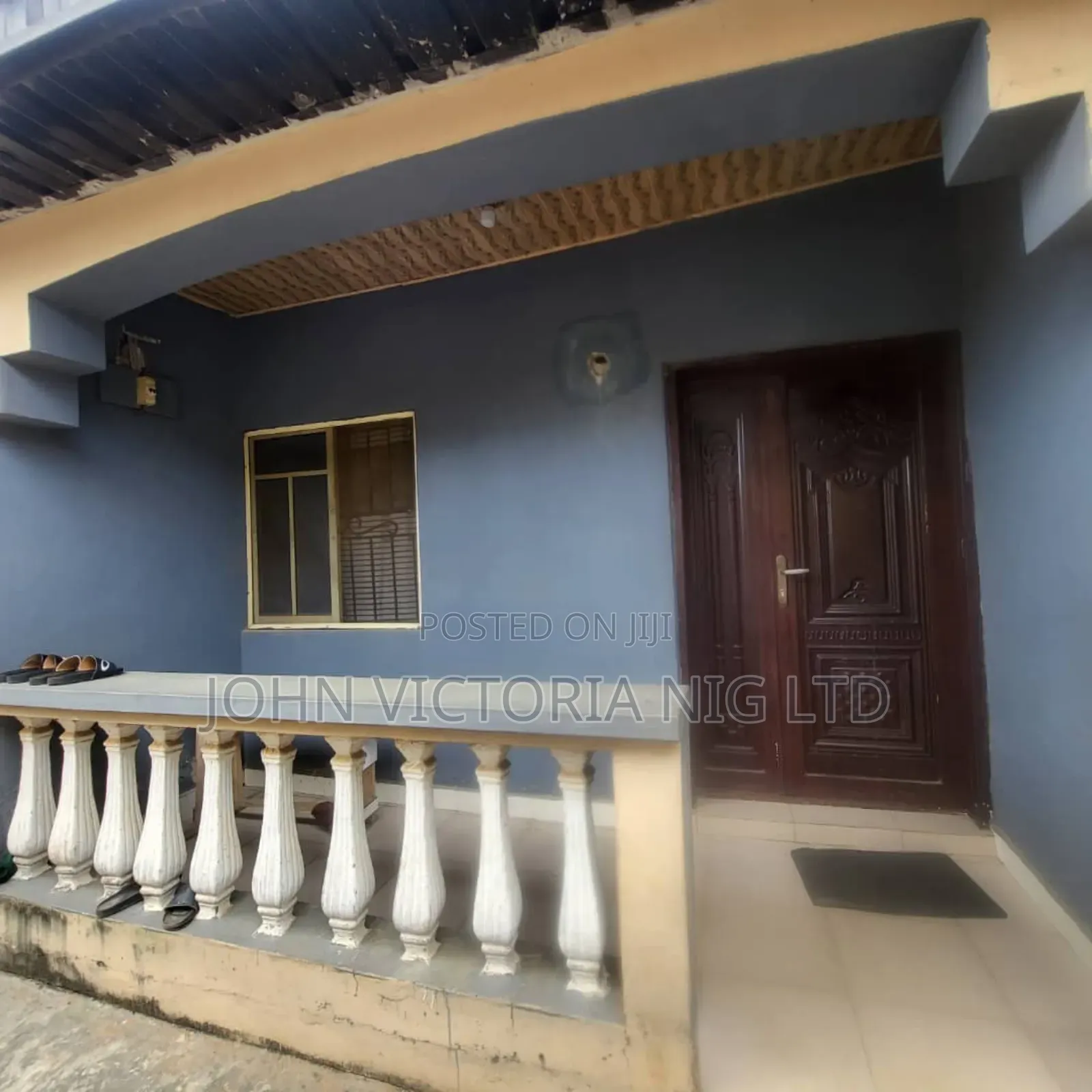 6bdrm Block of Flats in Jimoah, Ikotun/Igando for sale