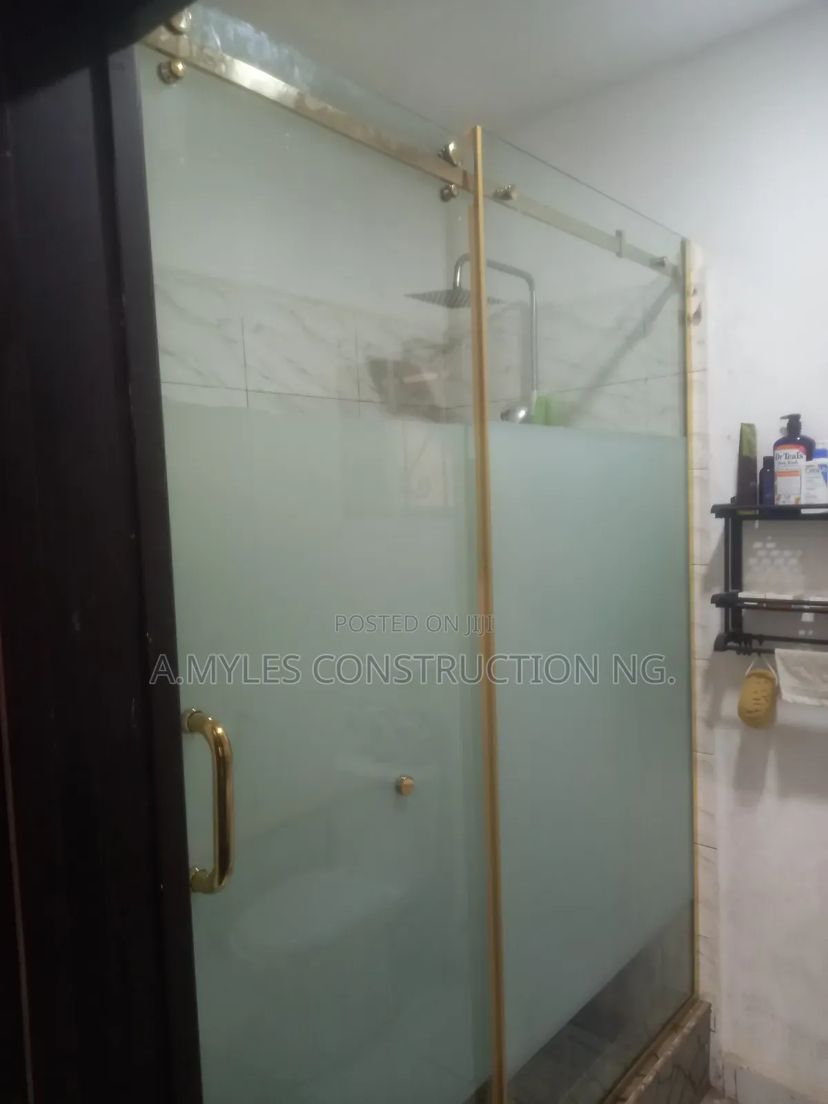 1.6 X 2.0 Gold Glass Cubicles