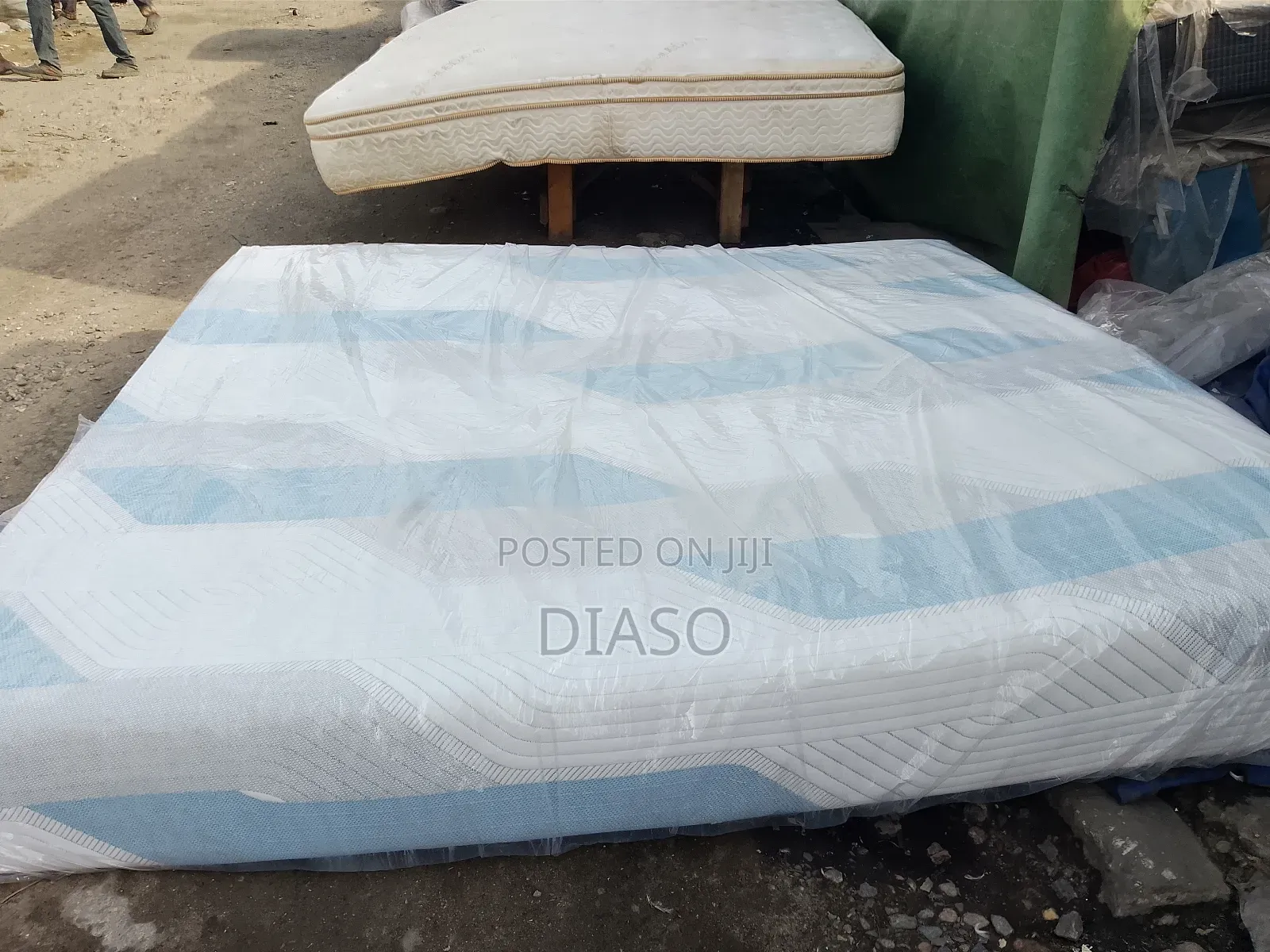 Order 4 Your Affordable Canadian 6x6 Memory Foam 10inches Get 1 Pilo