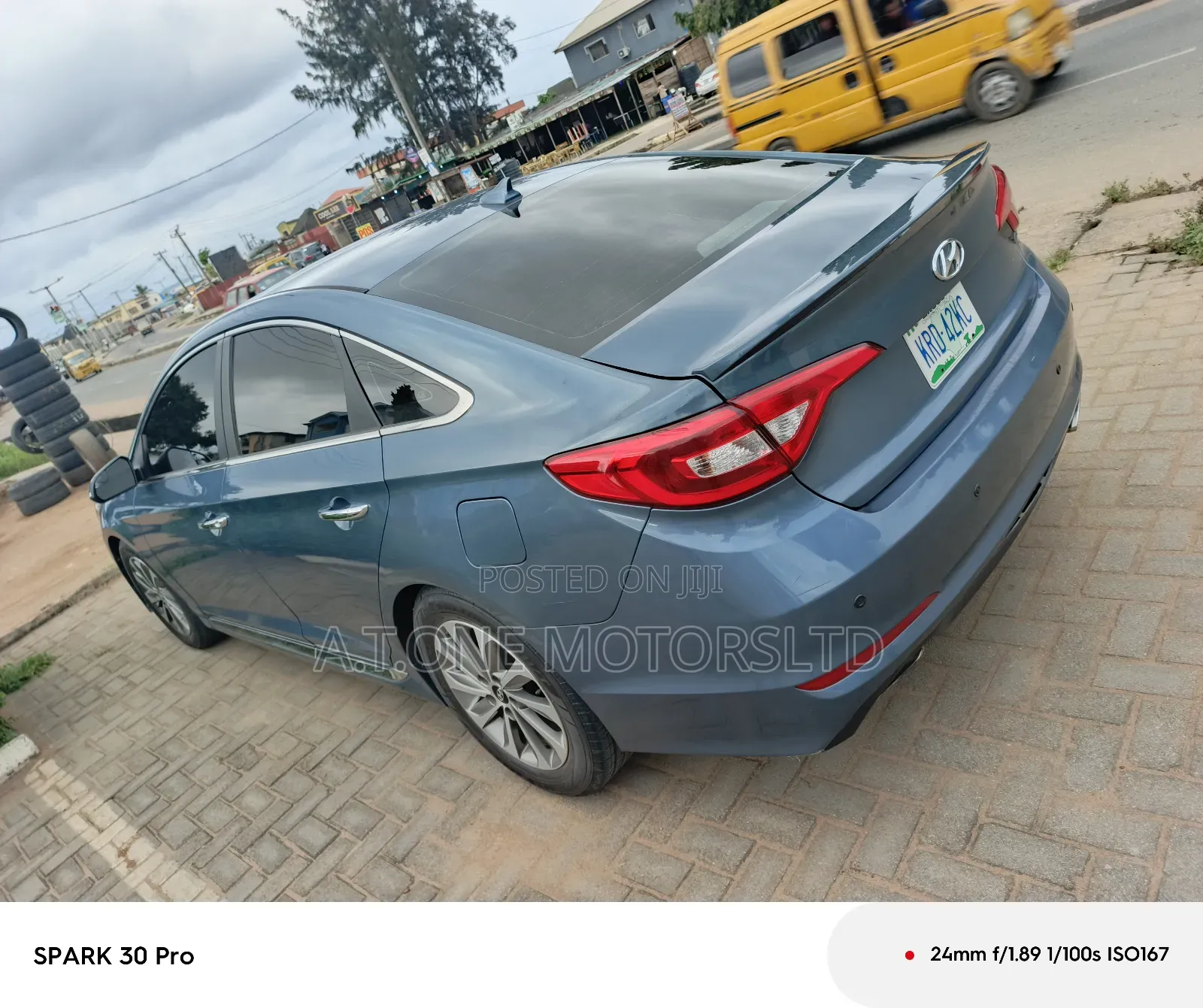 Hyundai Sonata Base Sedan FWD (2.4L 4cyl 6A) 2016 Blue