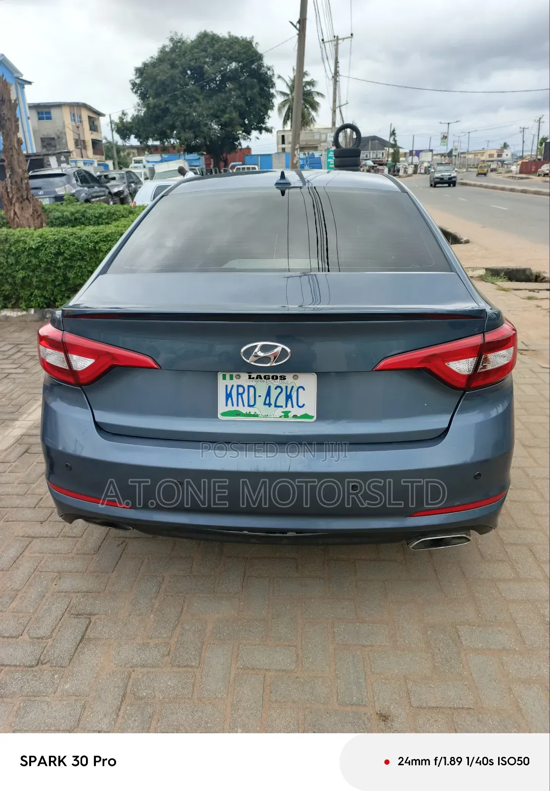 Hyundai Sonata Base Sedan FWD (2.4L 4cyl 6A) 2016 Blue