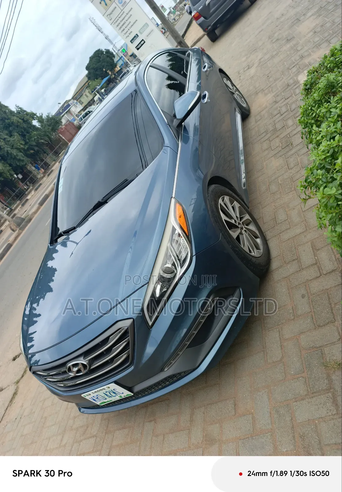 Hyundai Sonata Base Sedan FWD (2.4L 4cyl 6A) 2016 Blue