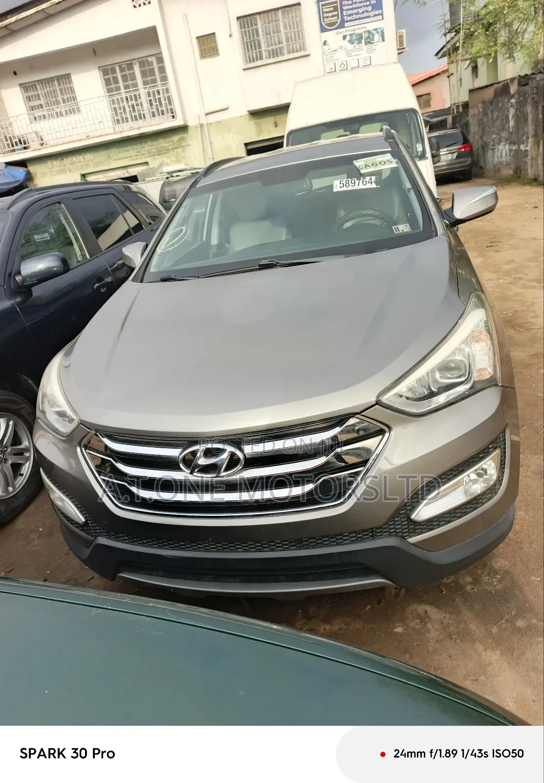 Hyundai Santa Fe GLS 4dr SUV (3.3L 6cyl 6A) 2015 Gray