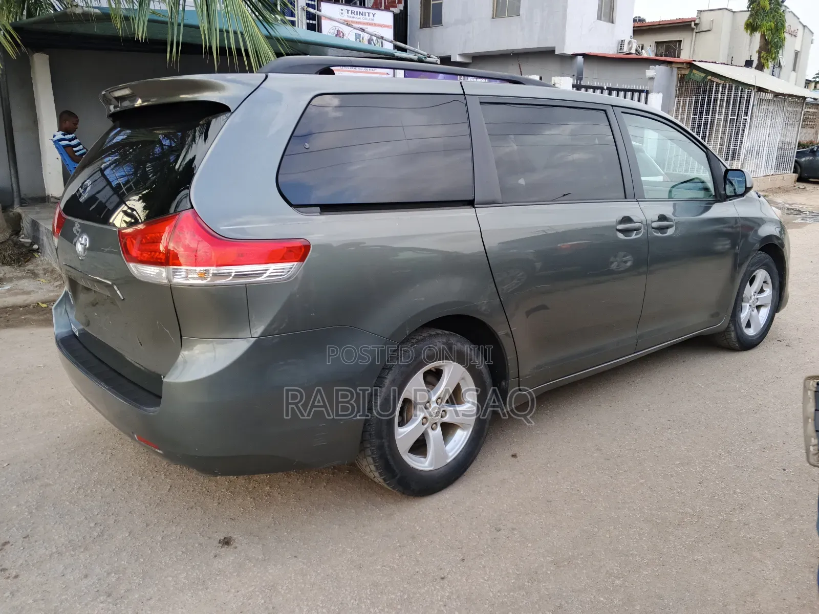 Toyota Sienna 2011 Gray