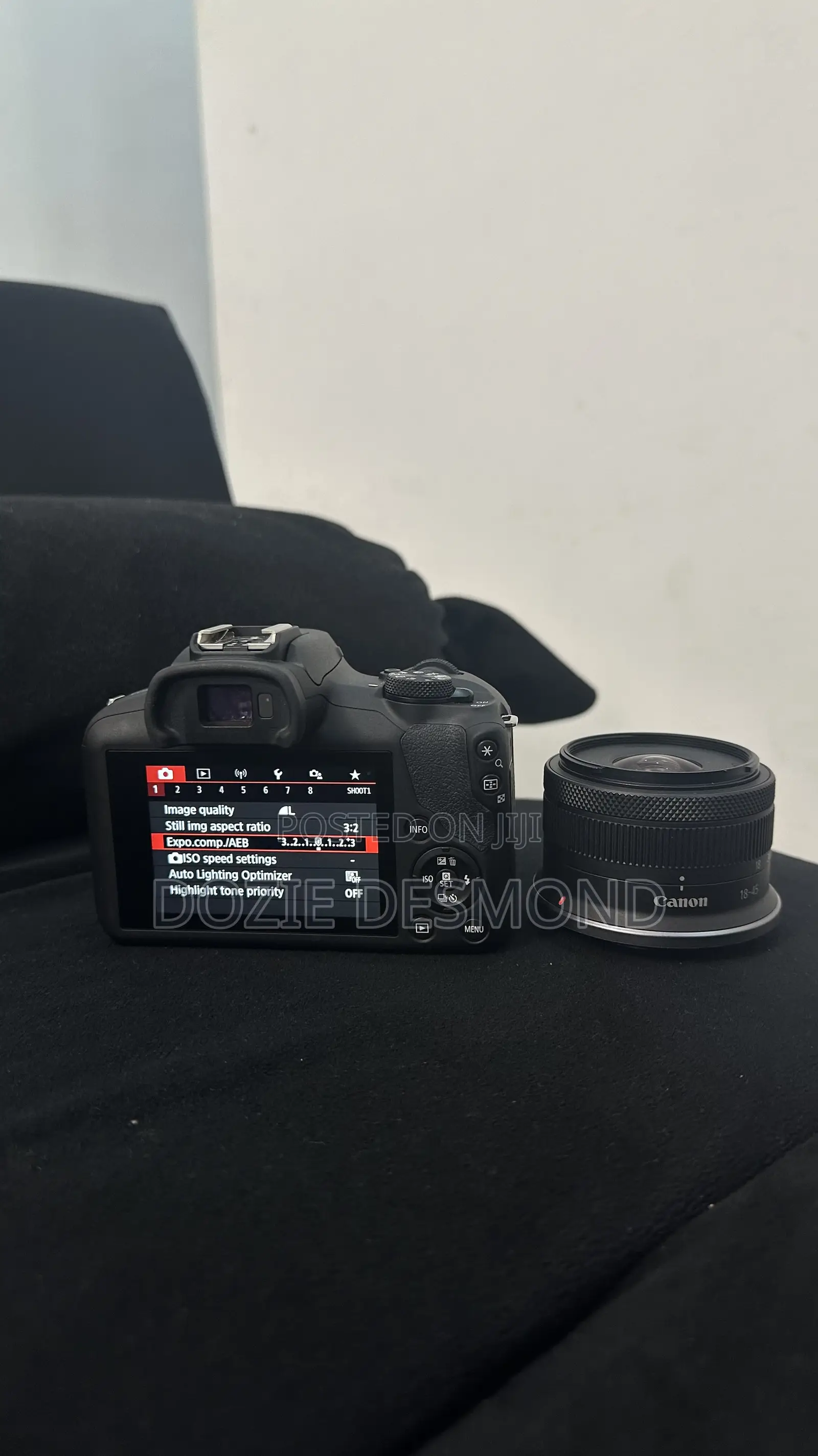 Canon Eos R100