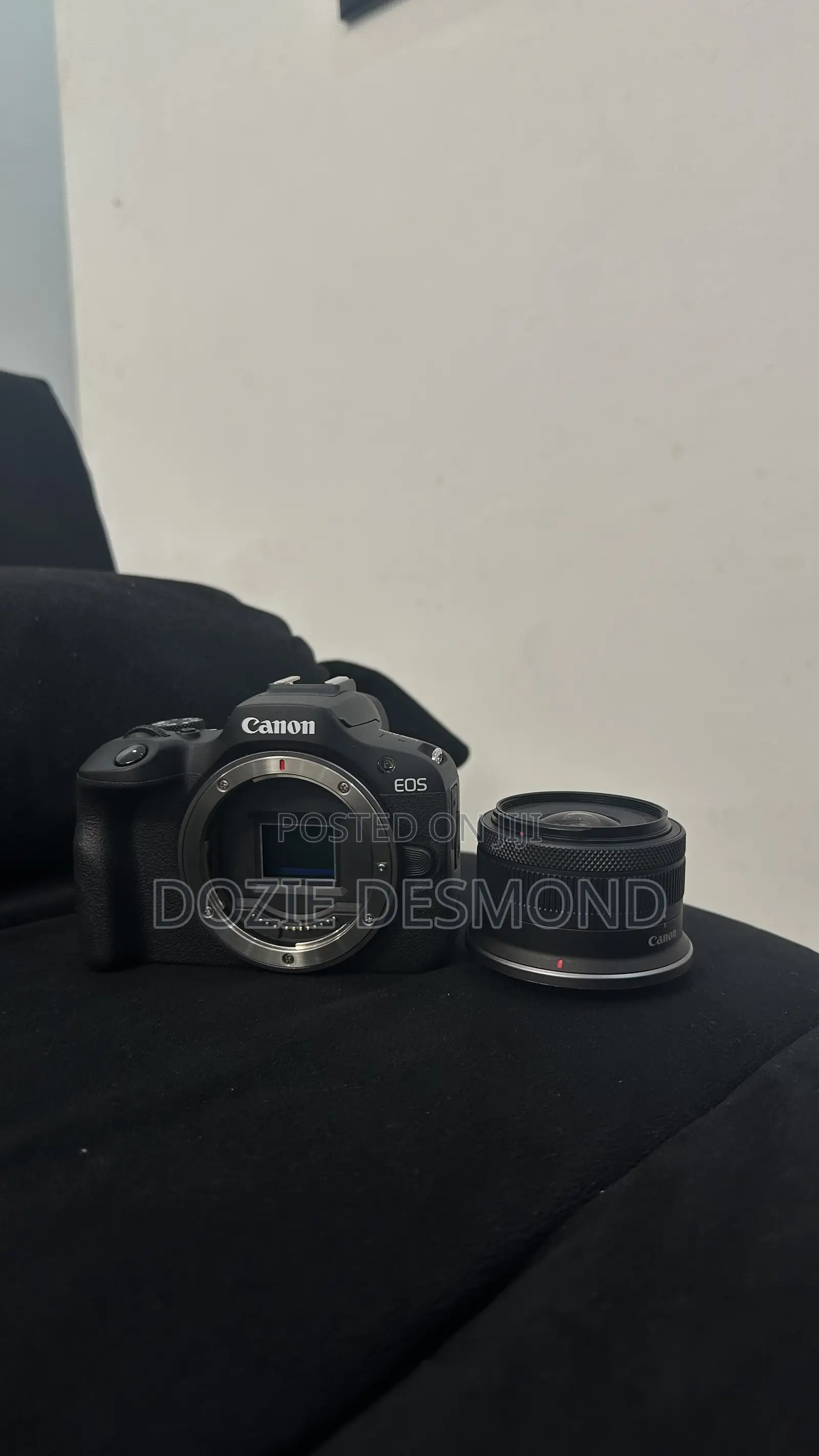 Canon Eos R100