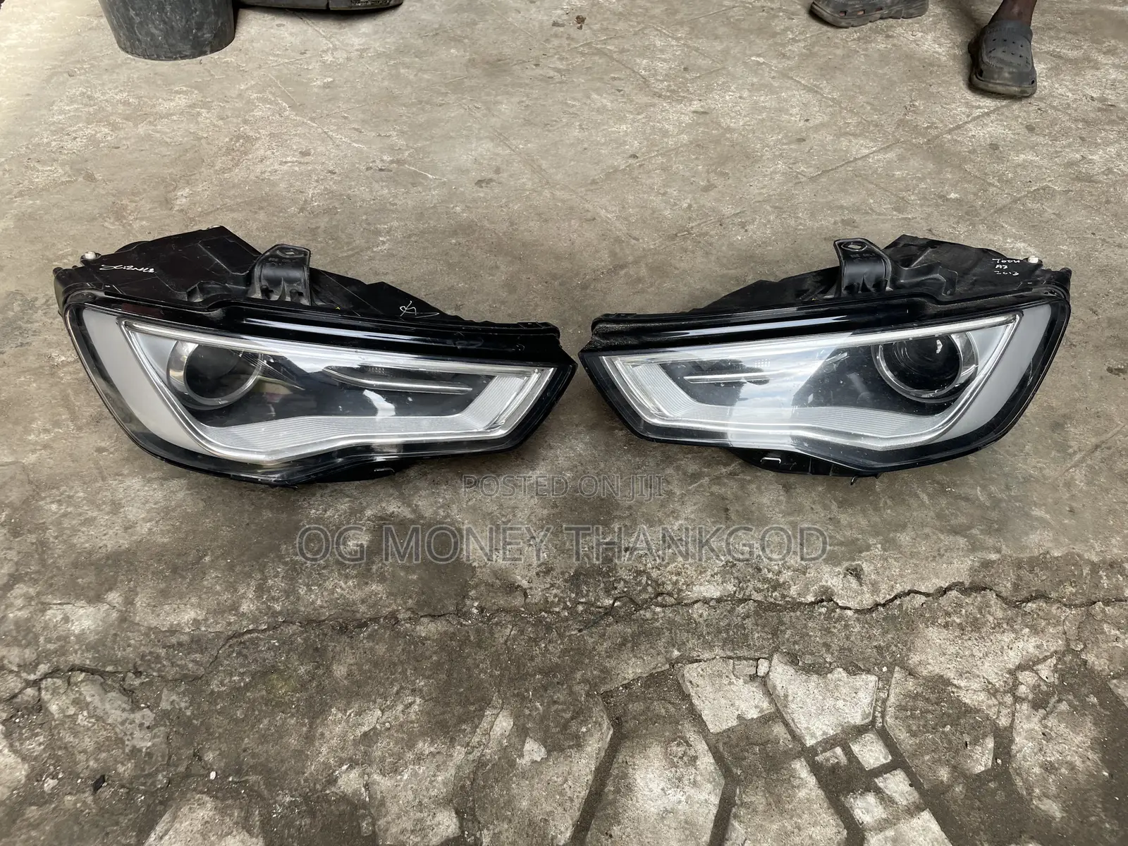 Headlights Audi A3 2013