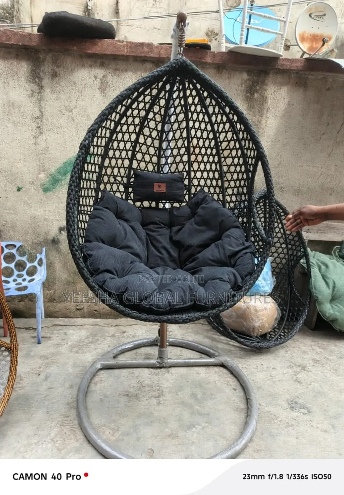 Swing Oval Chair With Cuition