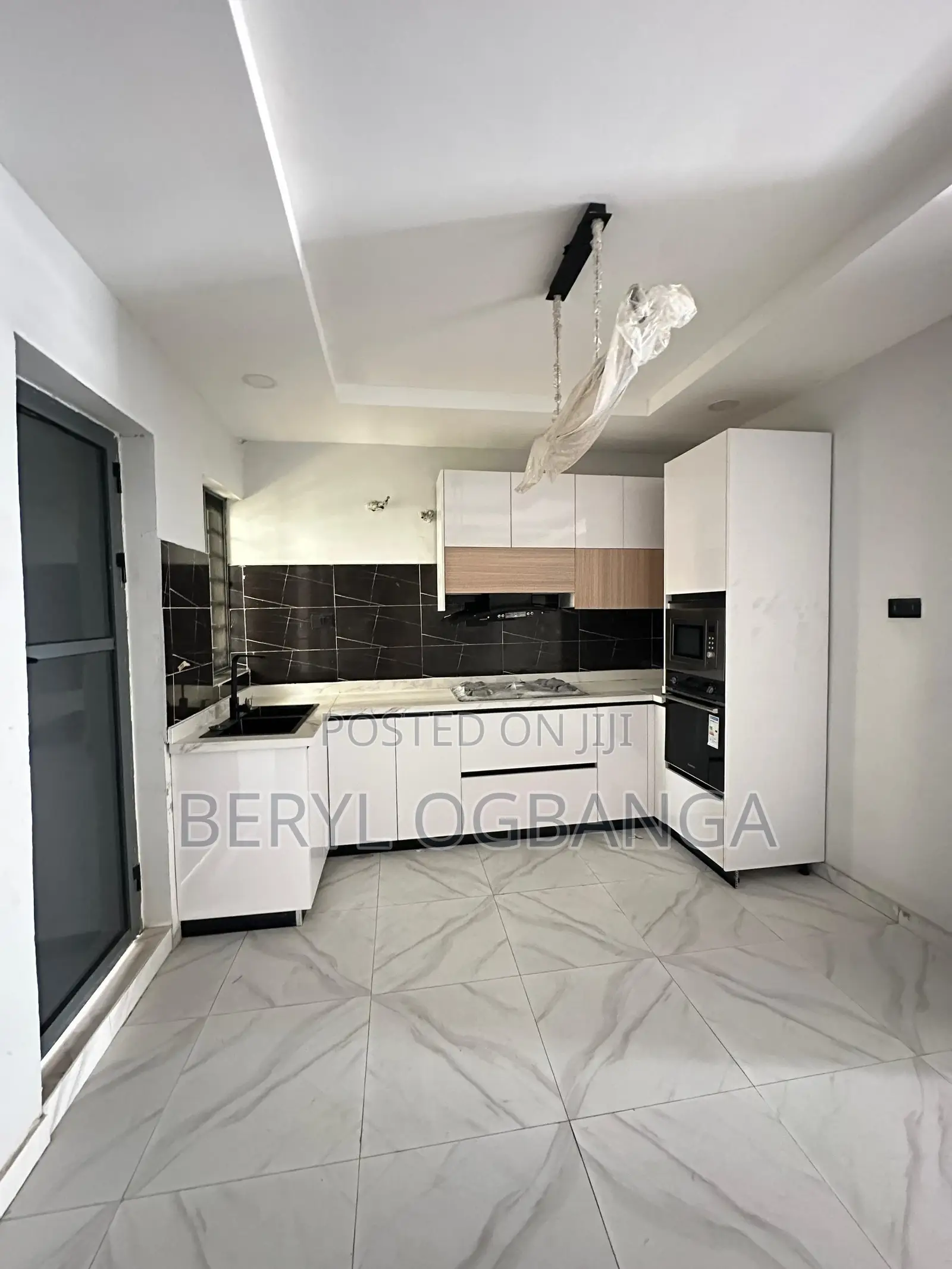 4bdrm Duplex in Ikate for sale