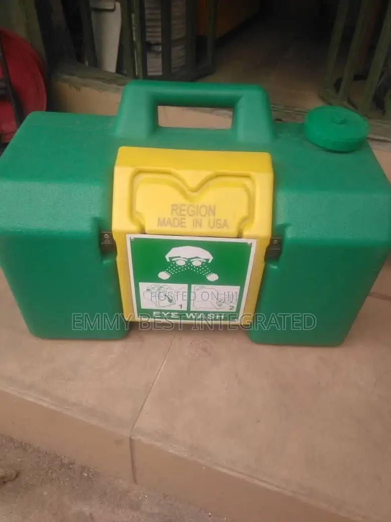 Haws Portable Eyewash Station