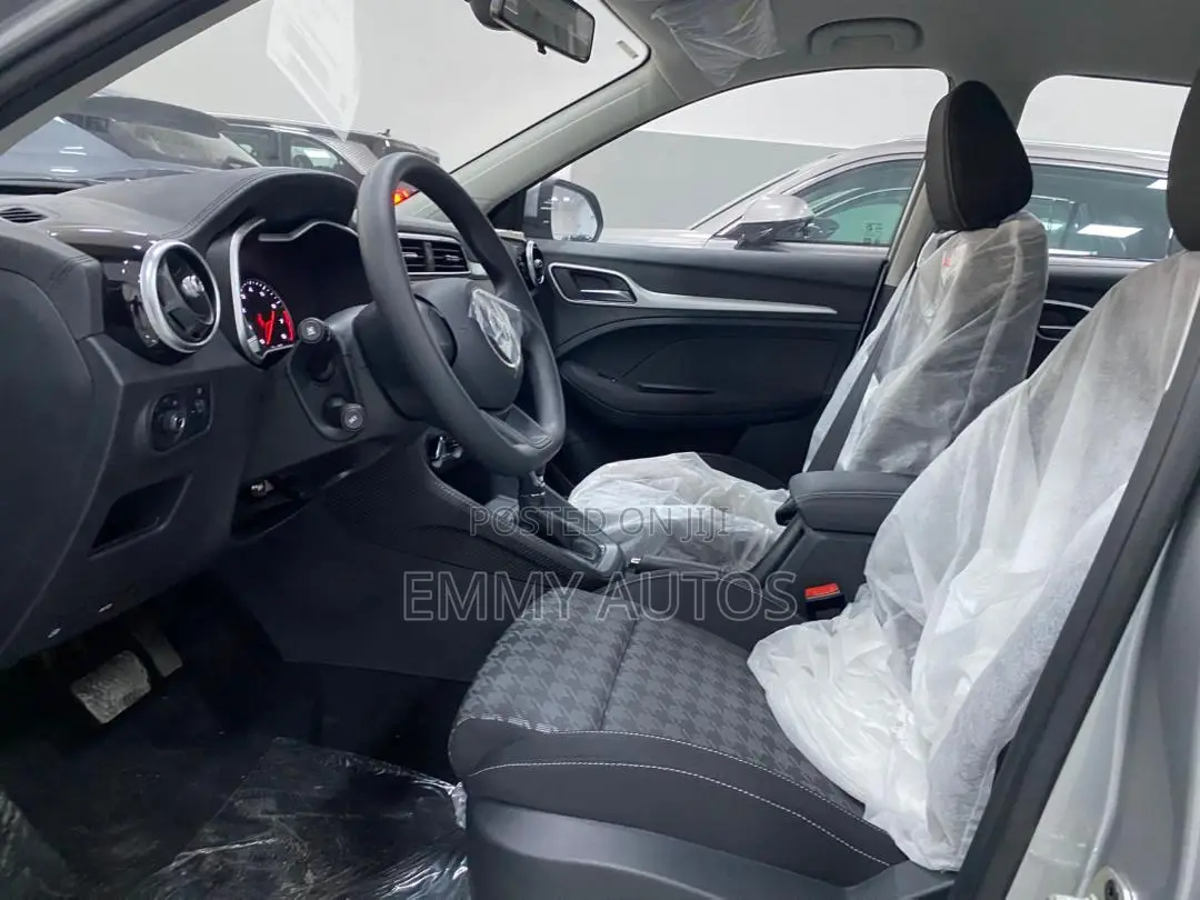 New MG ZS 2025 Silver