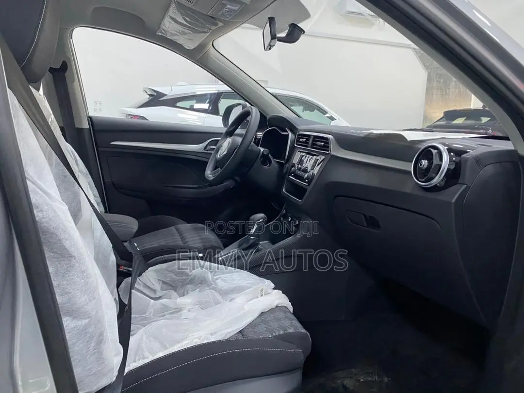 New MG ZS 2025 Silver