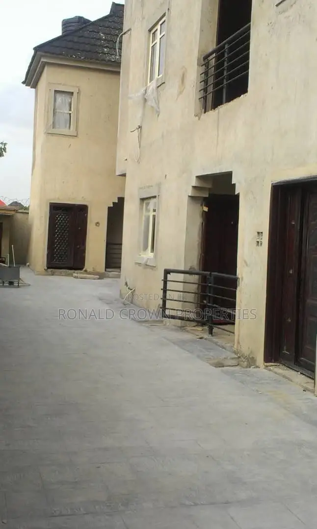 3bdrm Block of Flats in Ago Palace for sale