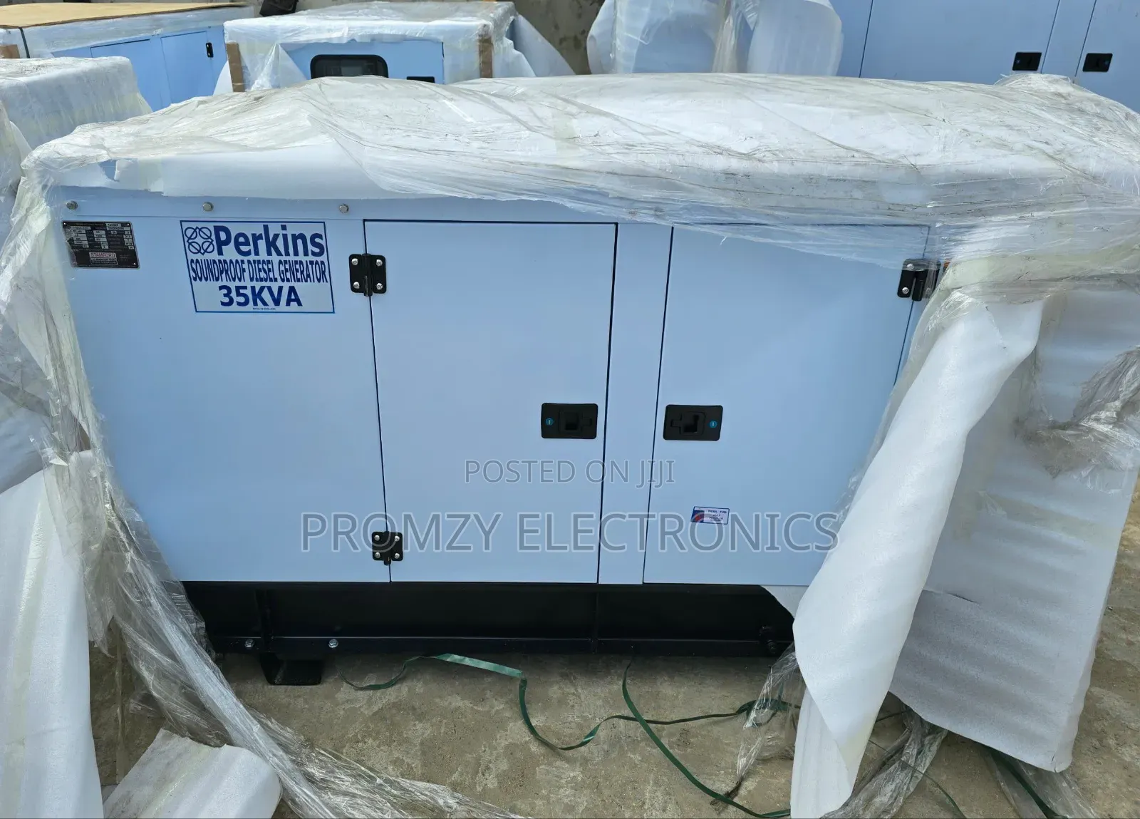 35kva Perkins Diesel Soundproof Generator 100%Copper Coil
