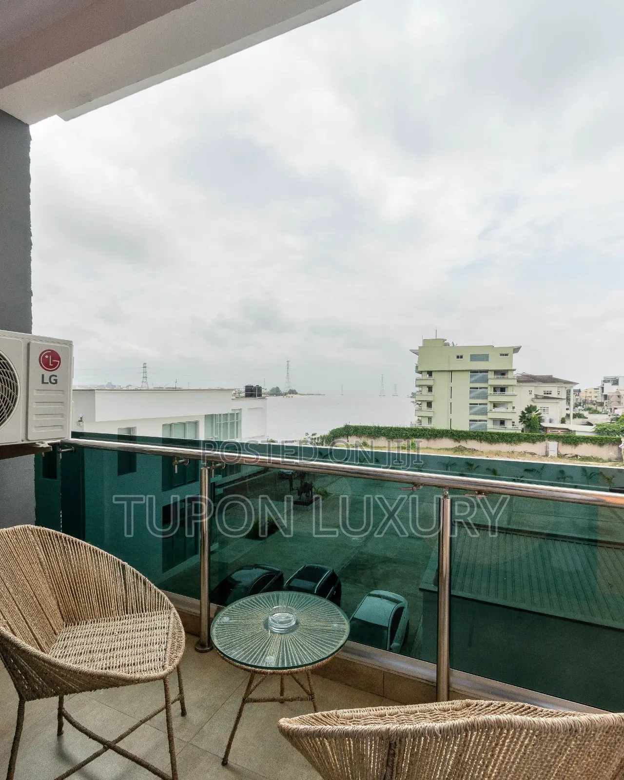 Luxury Waterfront 2bed With Infinity Pool, Cinema, Tennis Court Ps5