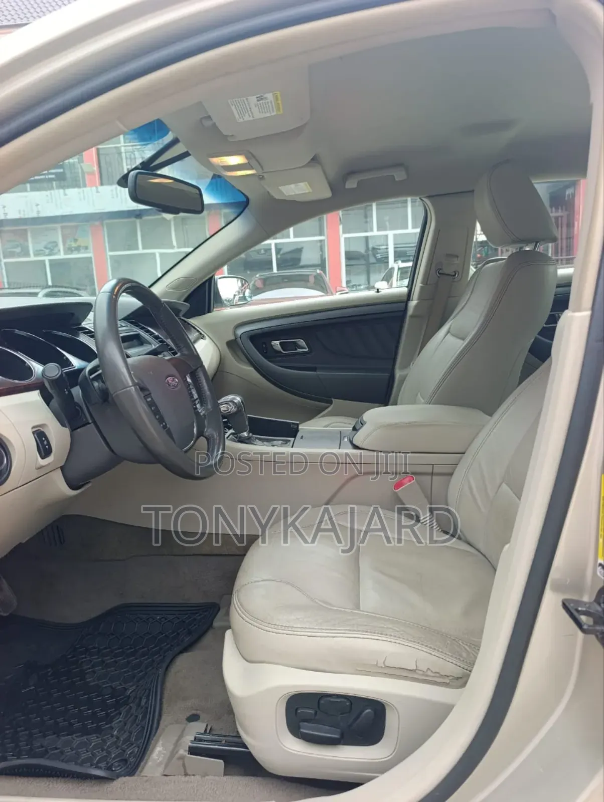 Ford Taurus 2010 Gold