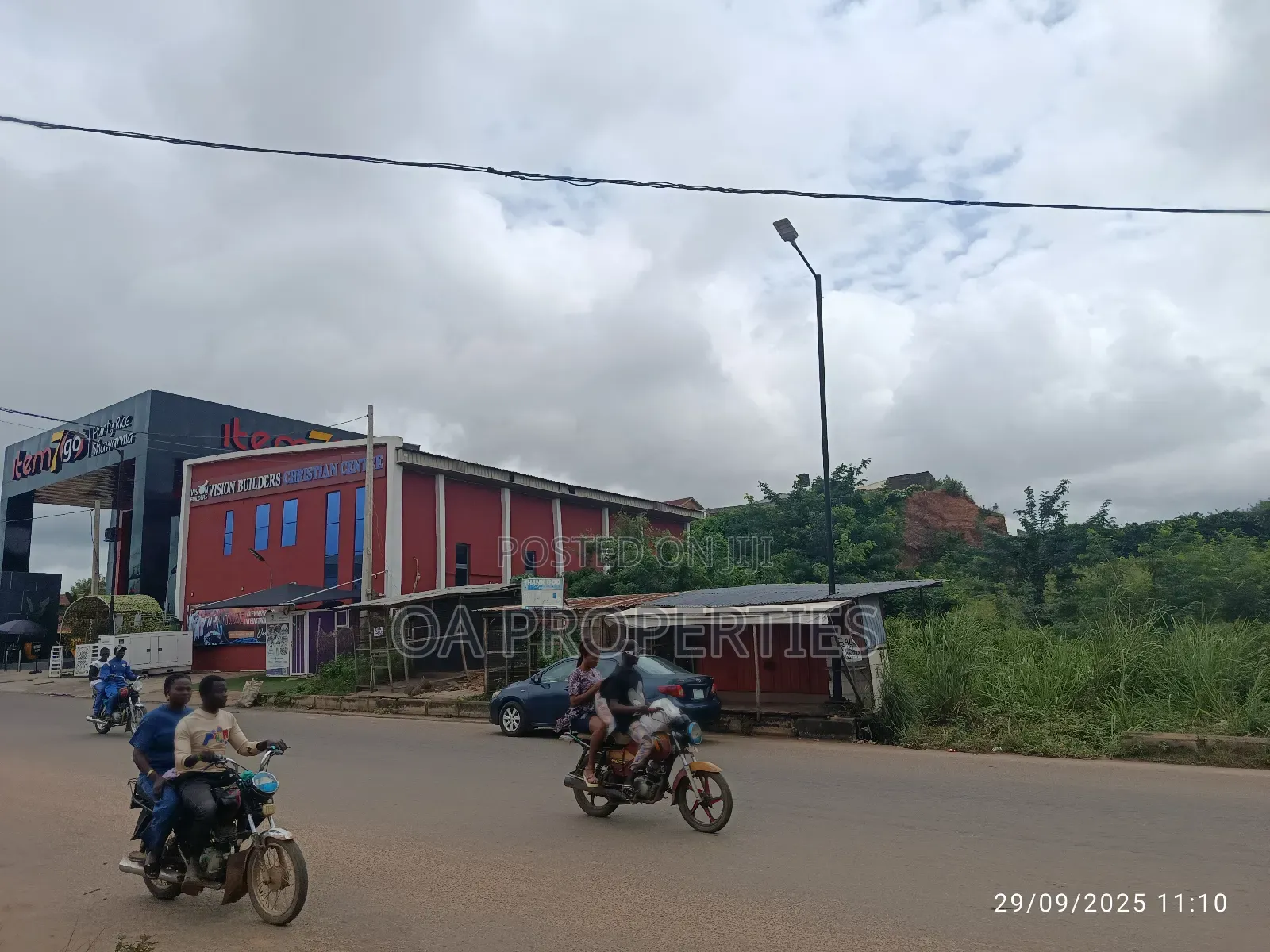 Commercial Land 5448 SQM 4sale at Item7 Ologuneru -Eleyele Rd, Ibadan.