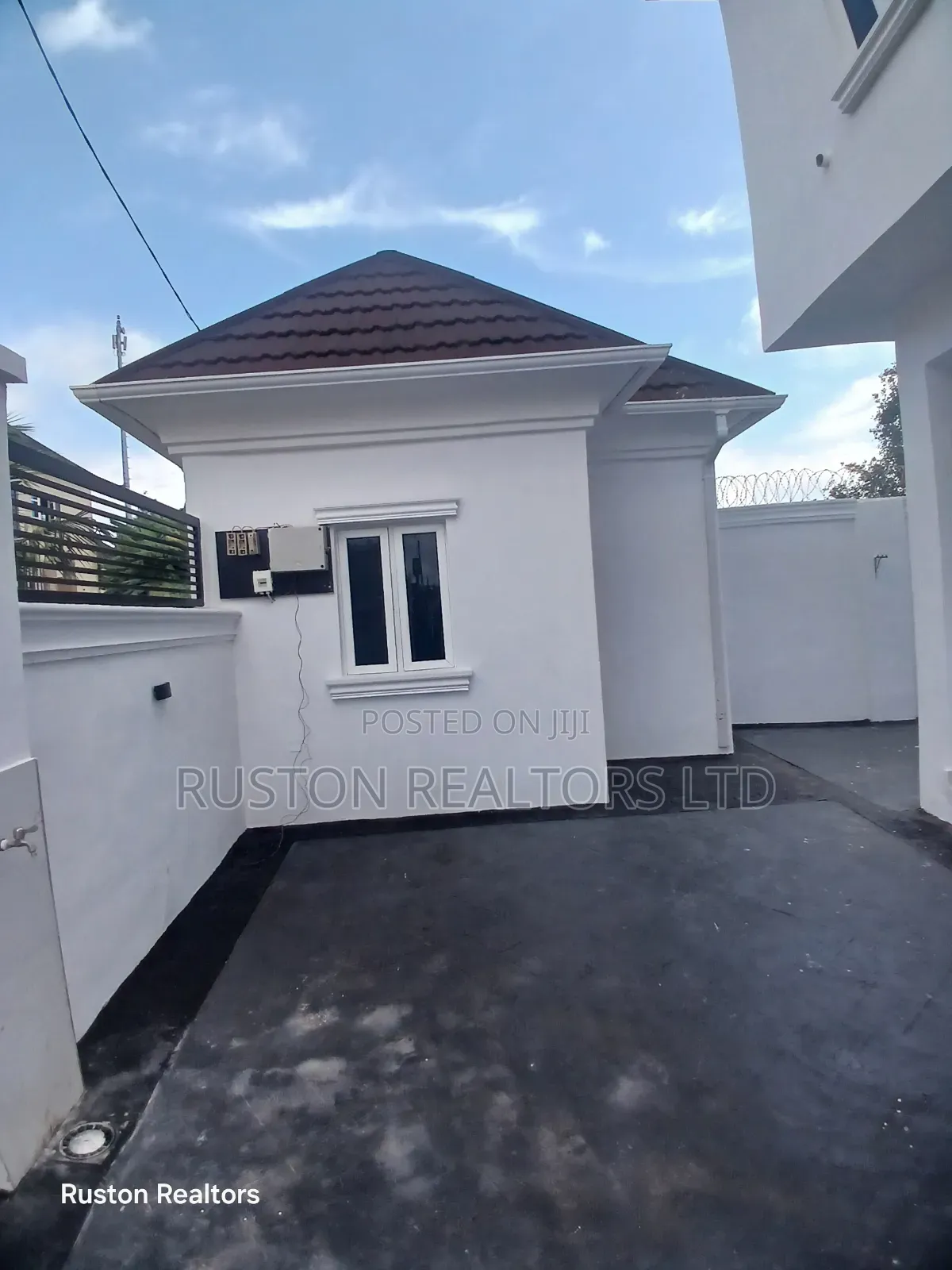 5bdrm Duplex in Bodija for sale