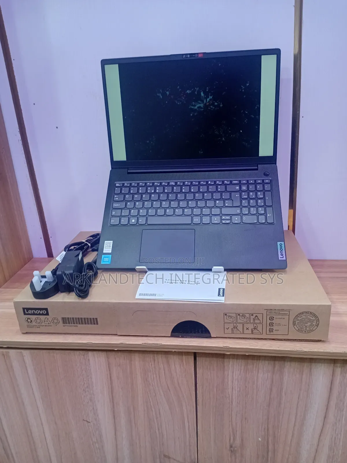 New Laptop Lenovo IdeaPad U300s 8GB Intel Celeron SSD 512GB