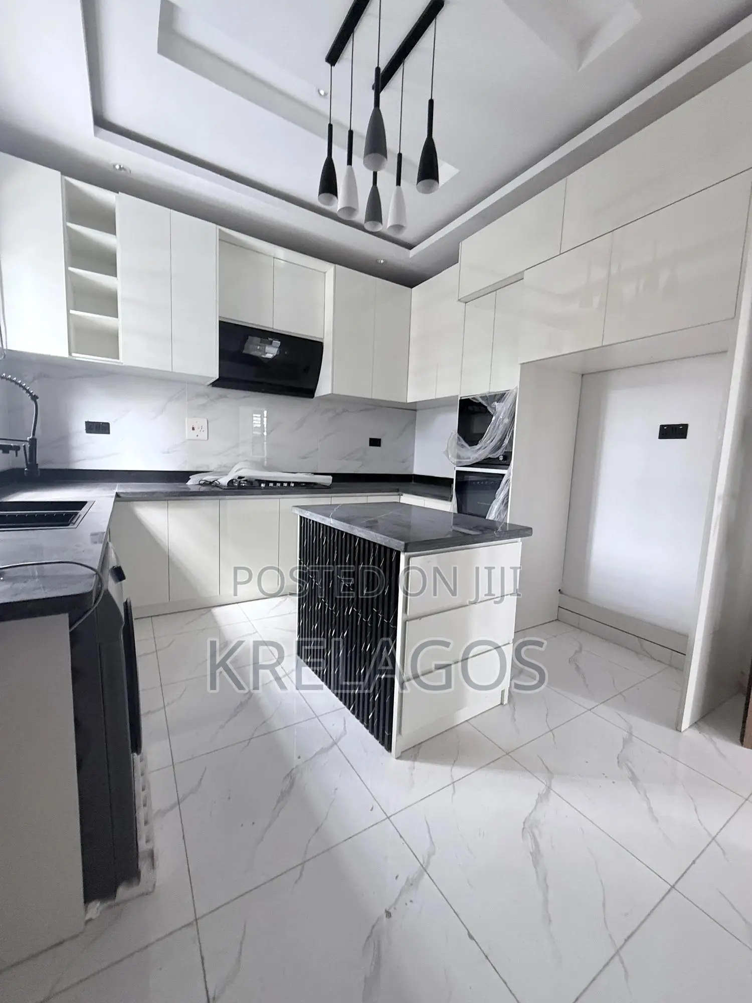 5bdrm Duplex in Sangotedo for sale