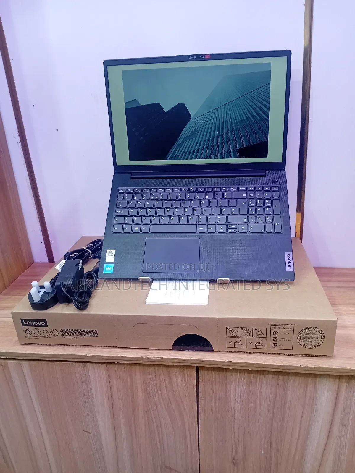 New Laptop Lenovo IdeaPad U310 8GB Intel Celeron SSD 512GB