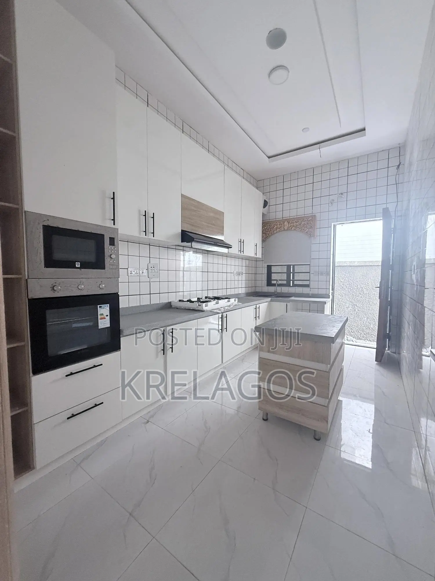 4bdrm Duplex in Off Lekki-Epe Expressway for sale