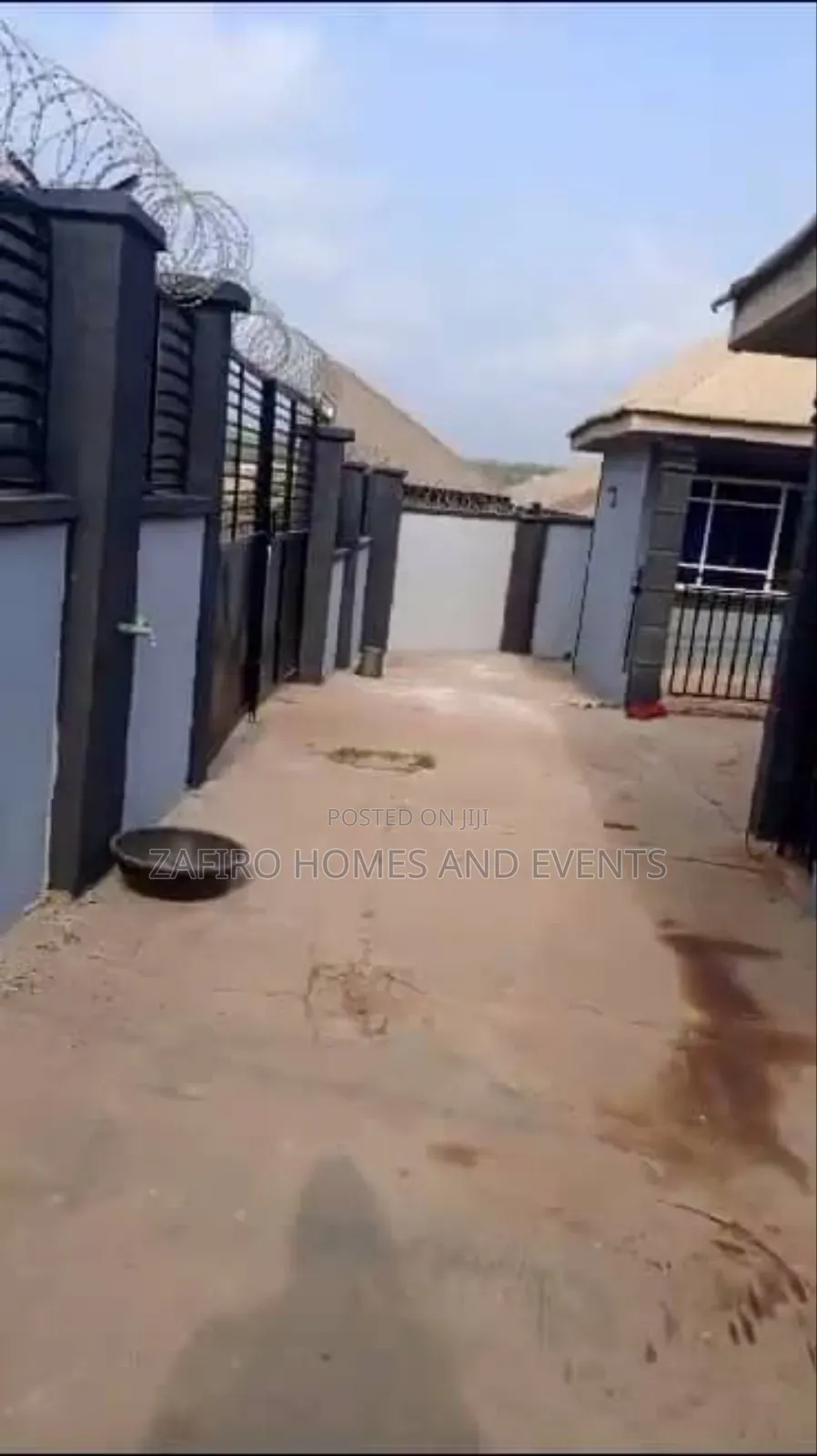 11bdrm Block of Flats in Apete Olomo Ib, Oyo, Ibadan for sale