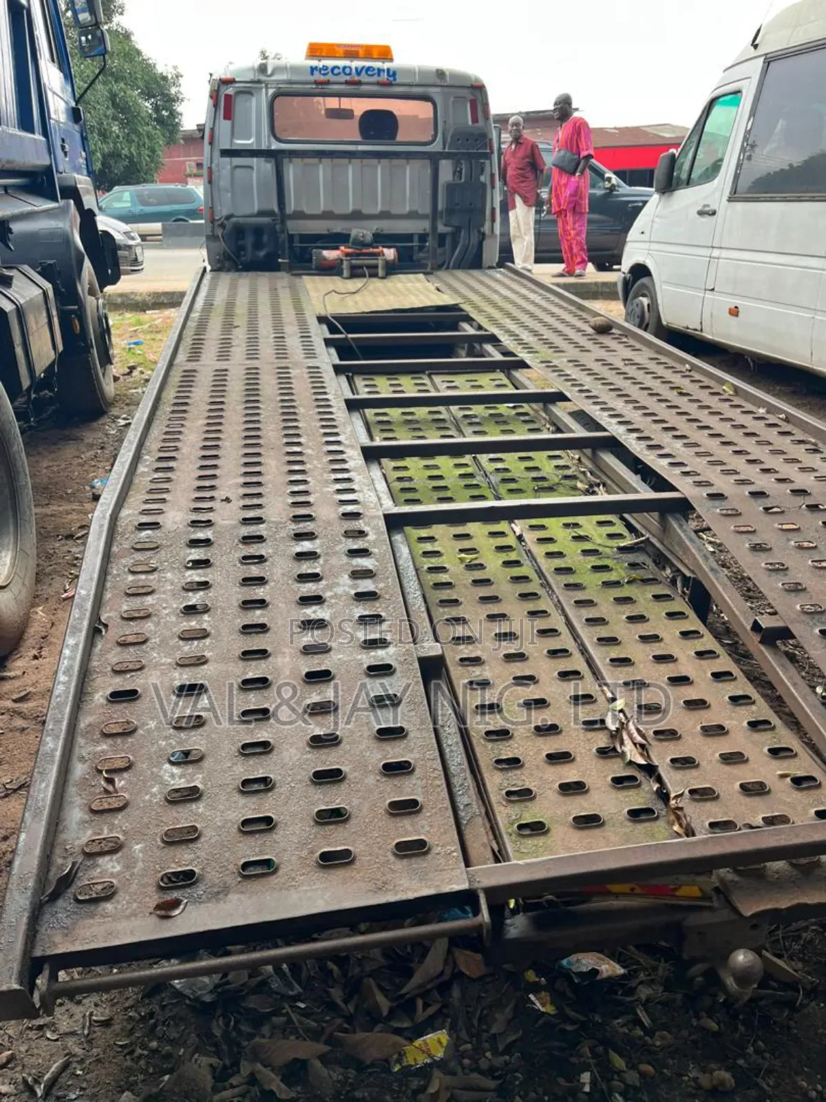 Nissan Towing and Recovery Truck - Foreign Use