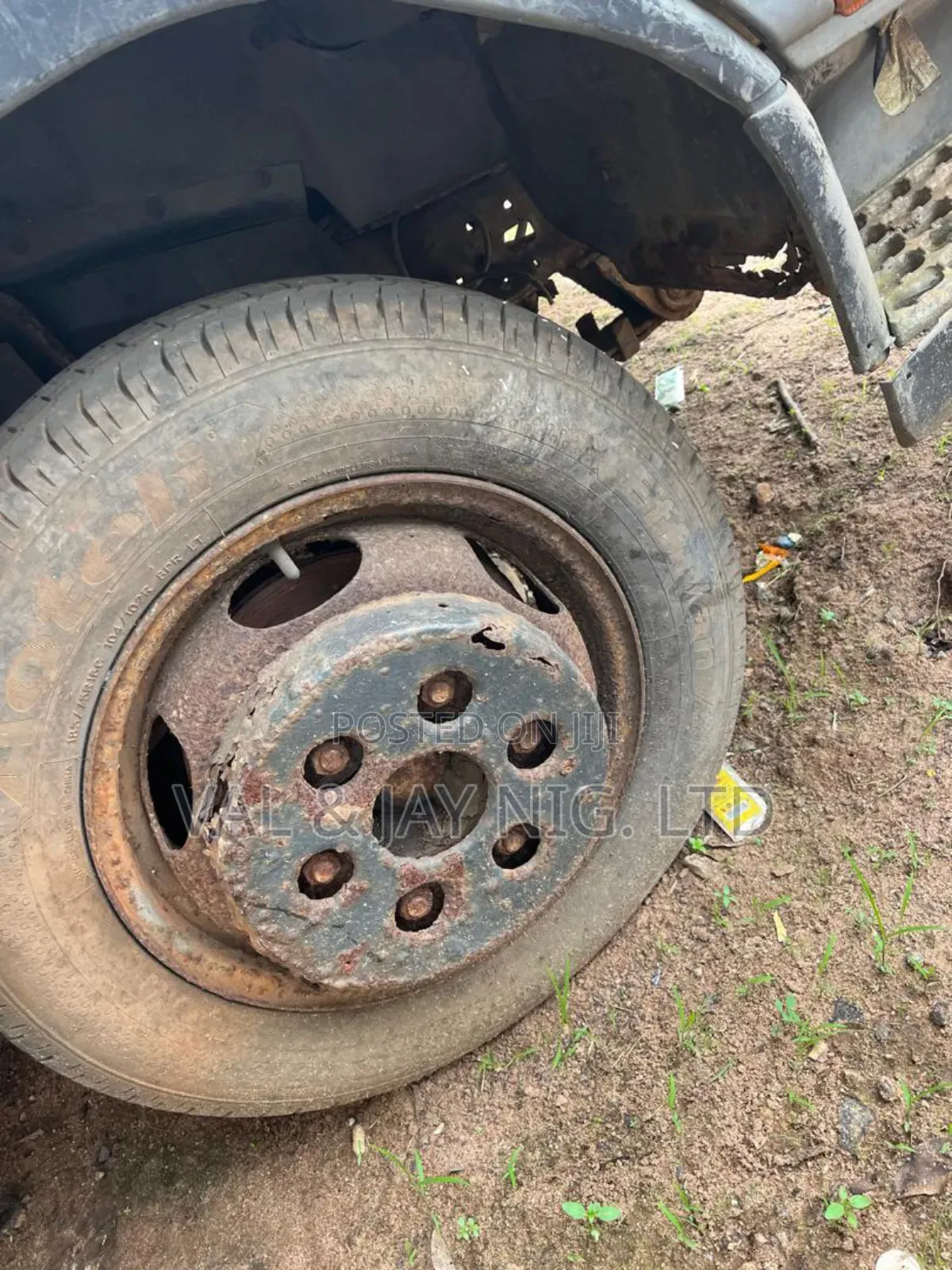 Nissan Towing and Recovery Truck - Foreign Use