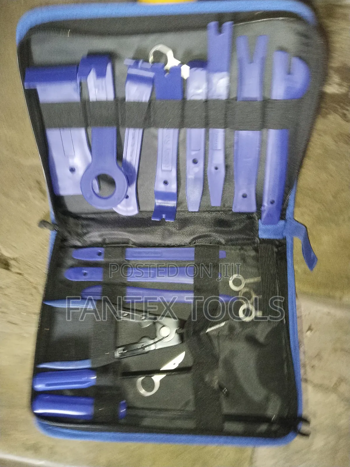 Car Trim Removal Tool Kit.