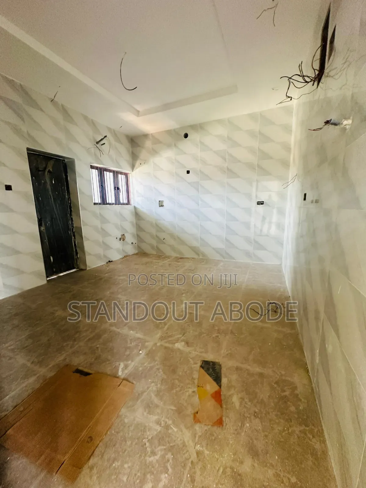 4bdrm Duplex in Inside Estate, Obanikoro for sale