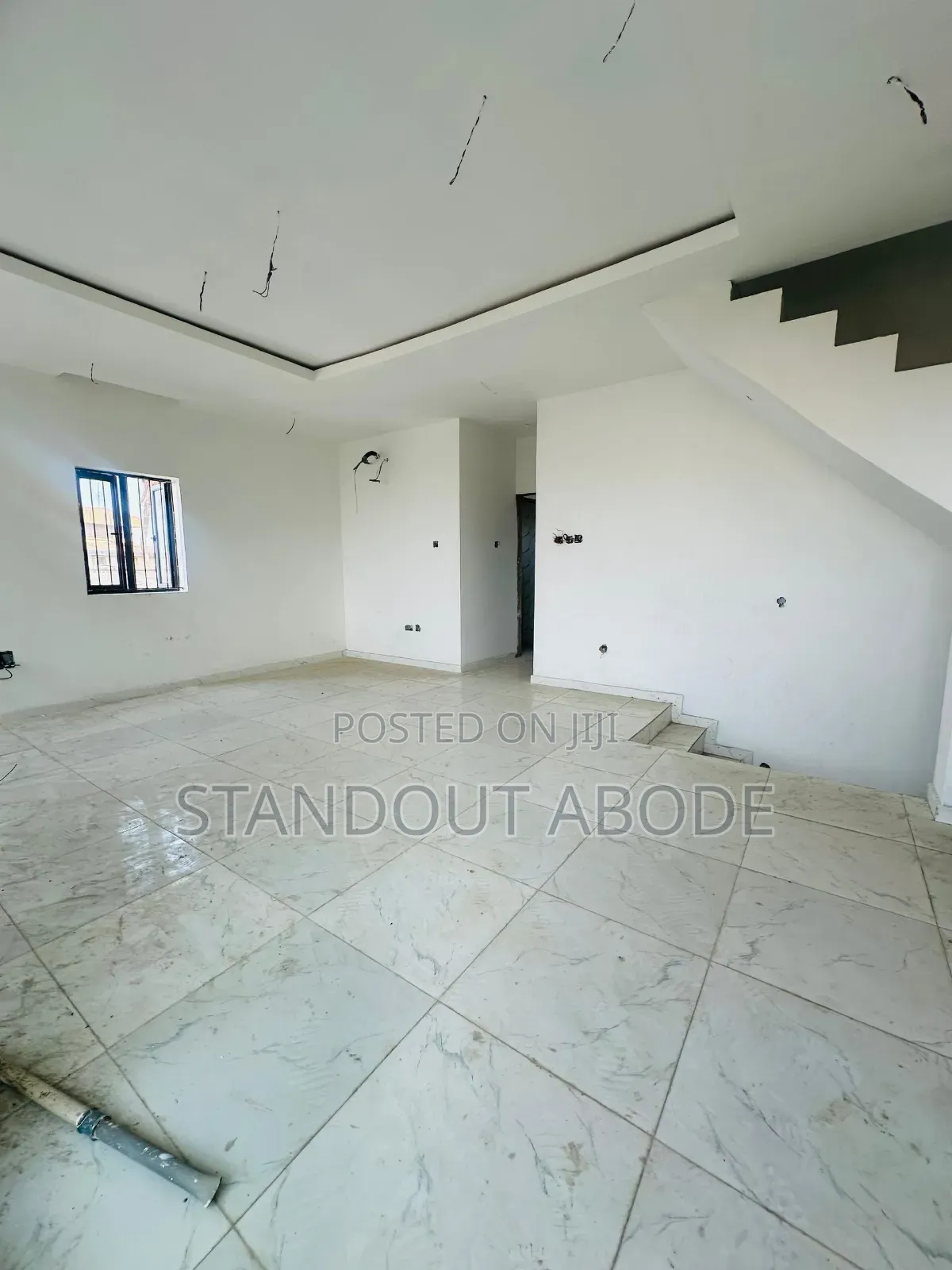 4bdrm Duplex in Inside Estate, Obanikoro for sale