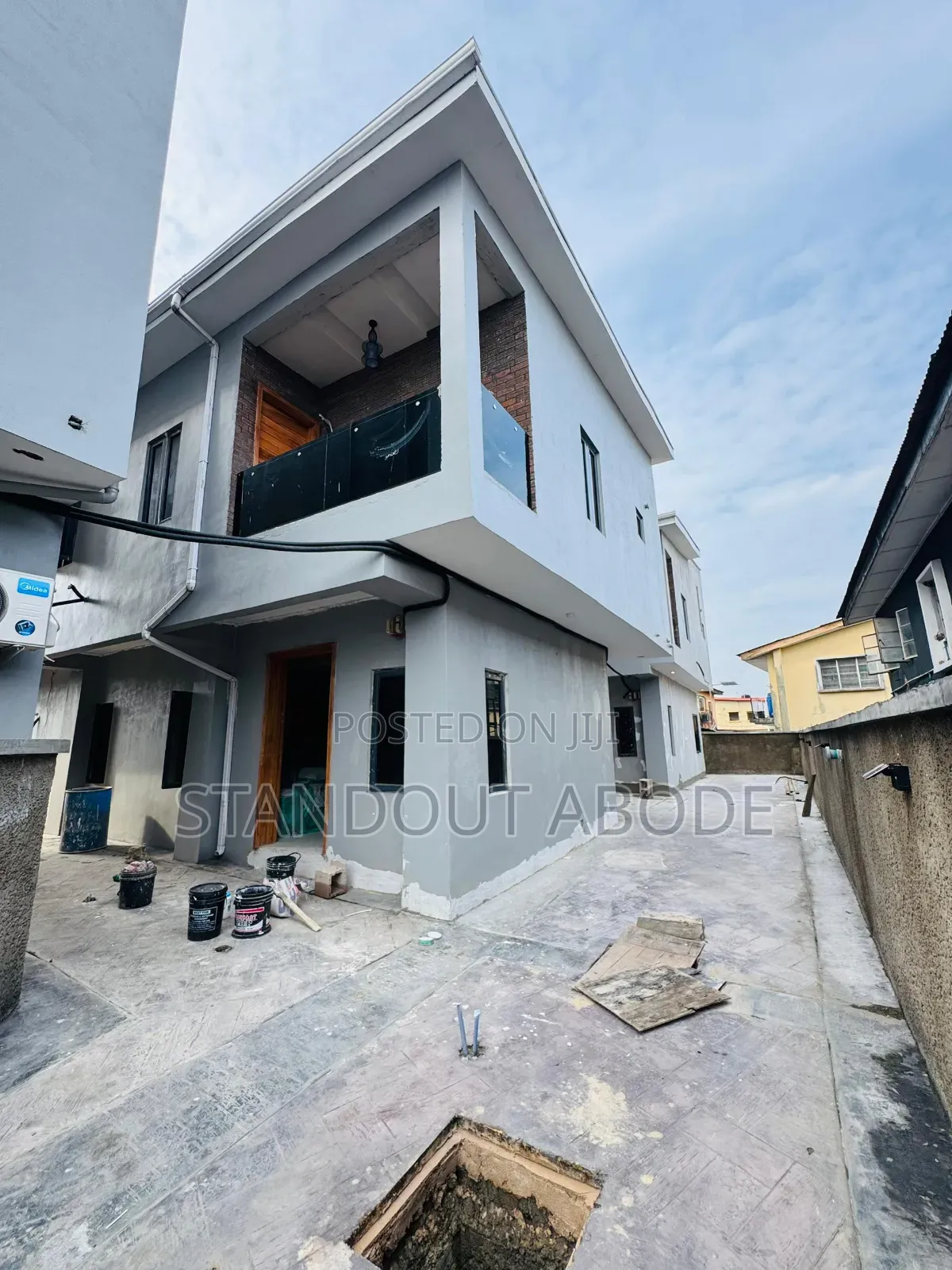 4bdrm Duplex in Inside Estate, Surulere for sale