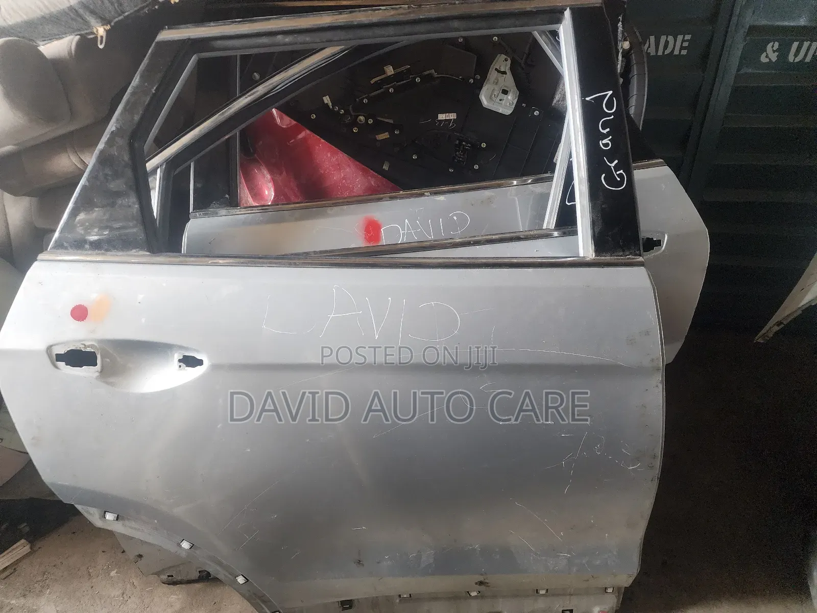 Door Hyundai Grand Santafe 2014 Available