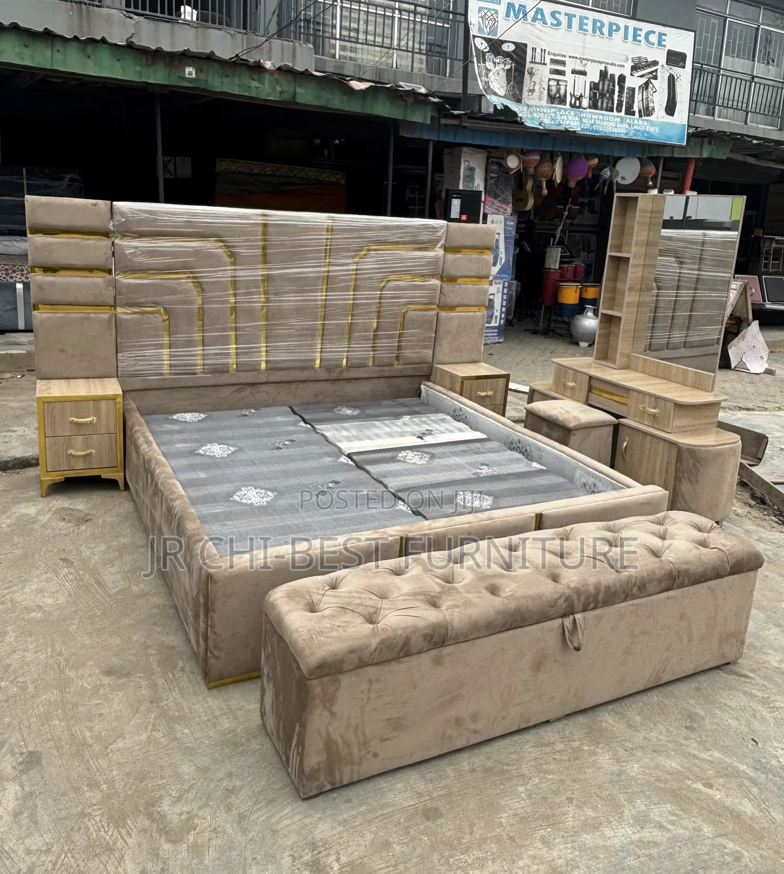 New Highly Durable Upholstery Hdf Padded Bedframe 6 By 6