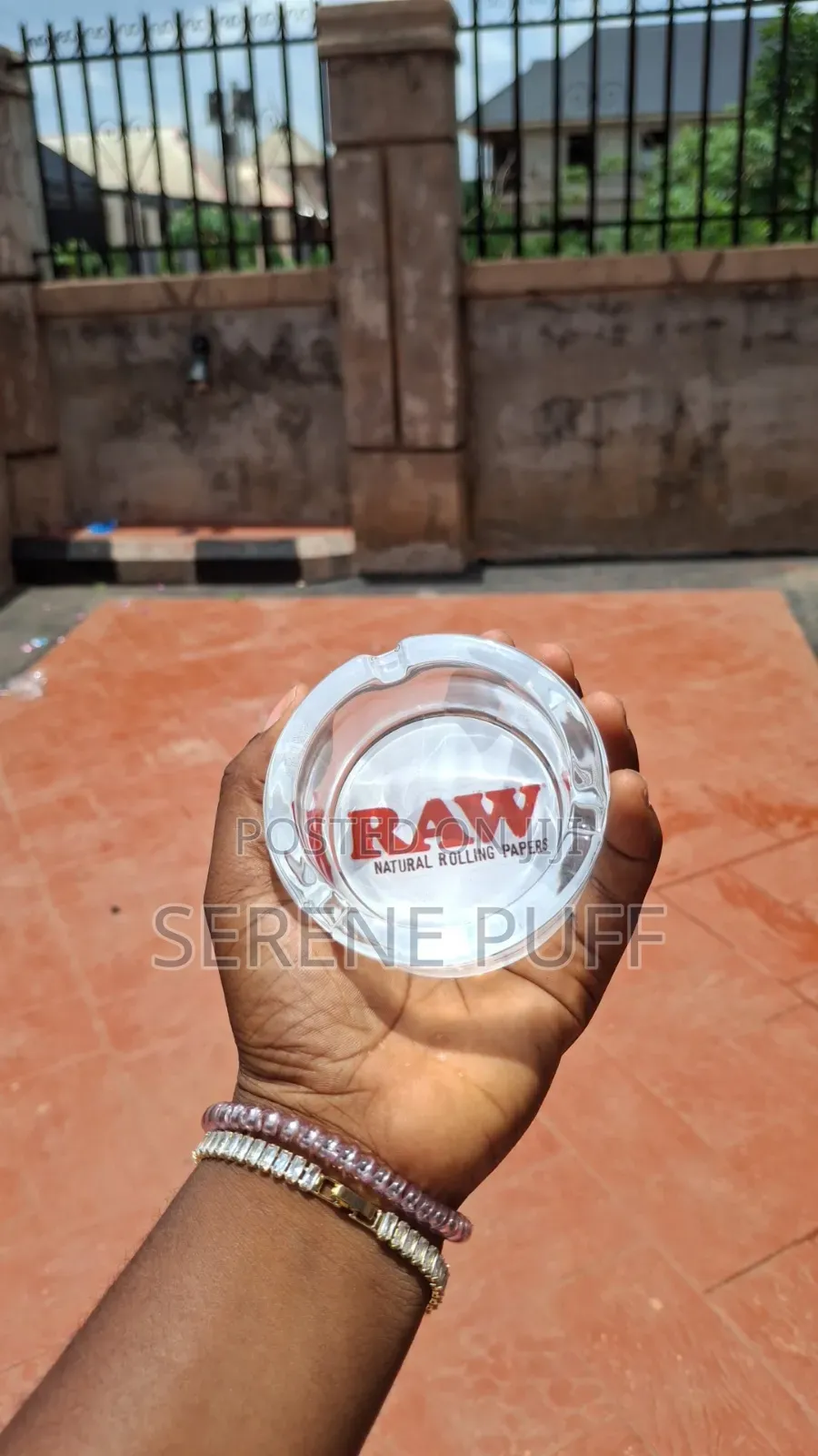 Premium Glass Ashtray – Sleek Durable