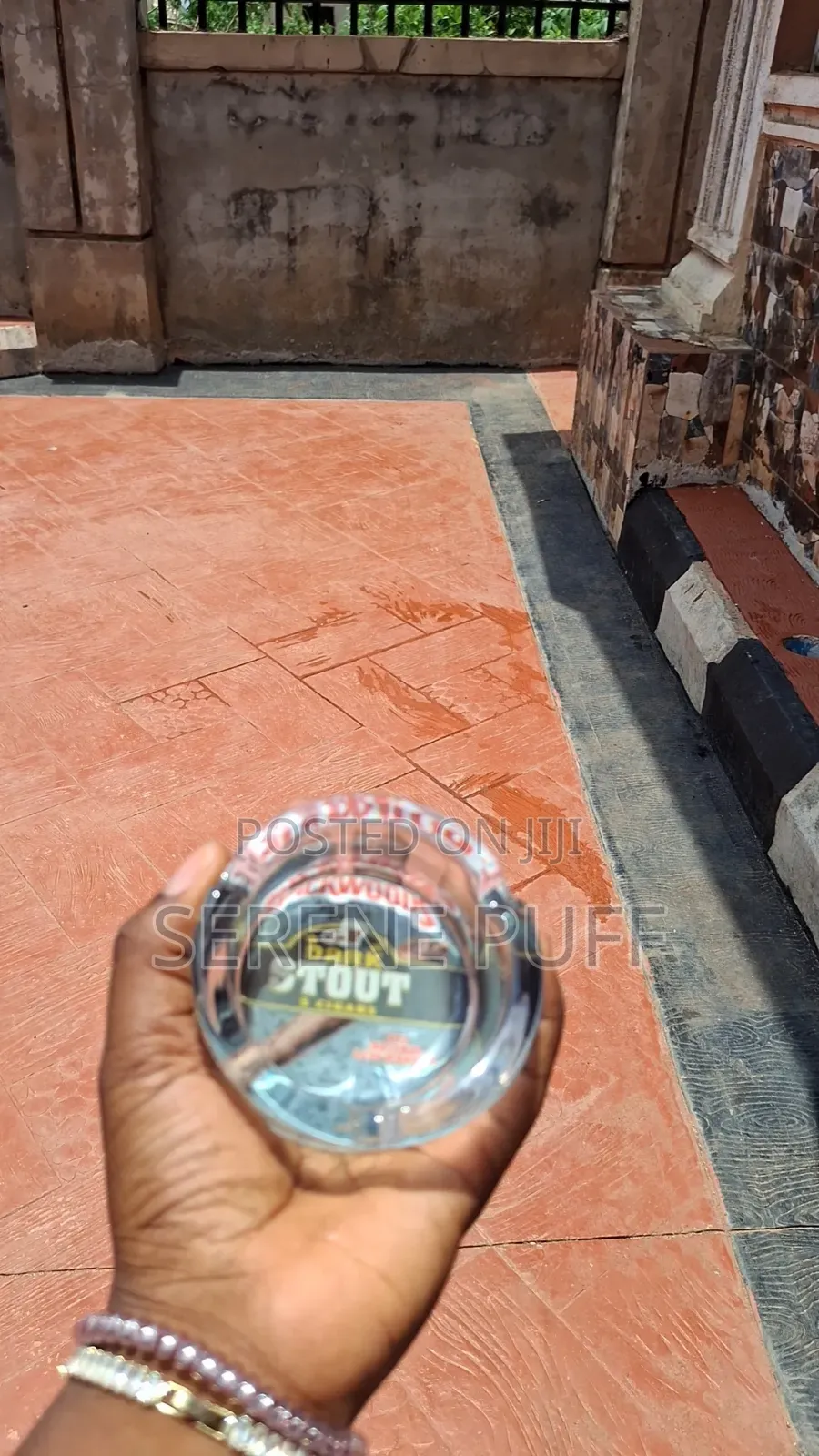 Premium Glass Ashtray – Sleek Durable