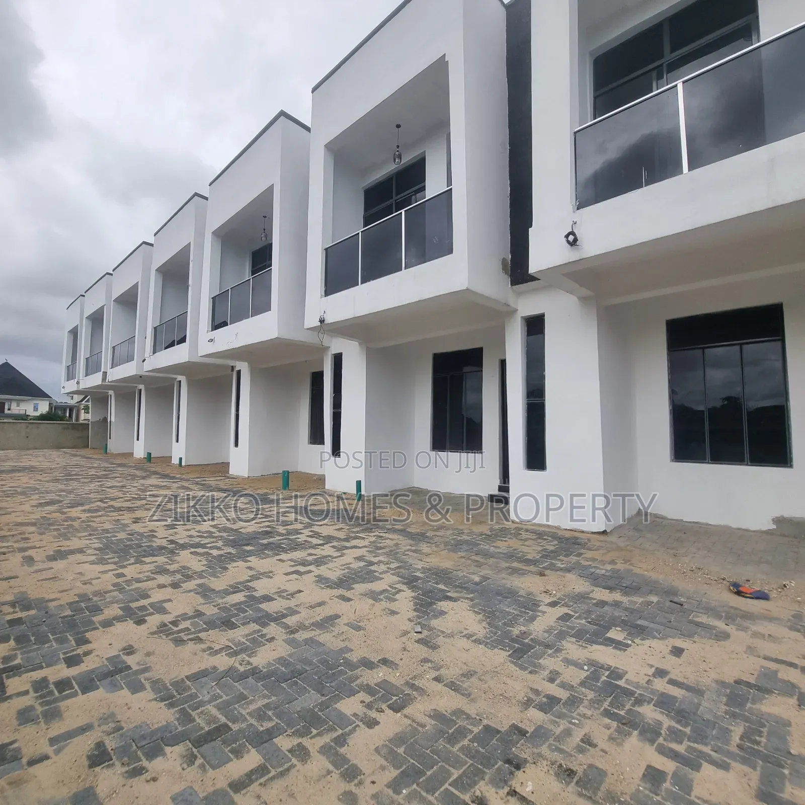 3bdrm Townhouse/Terrace in Abraham Adensaya, Lekki for sale