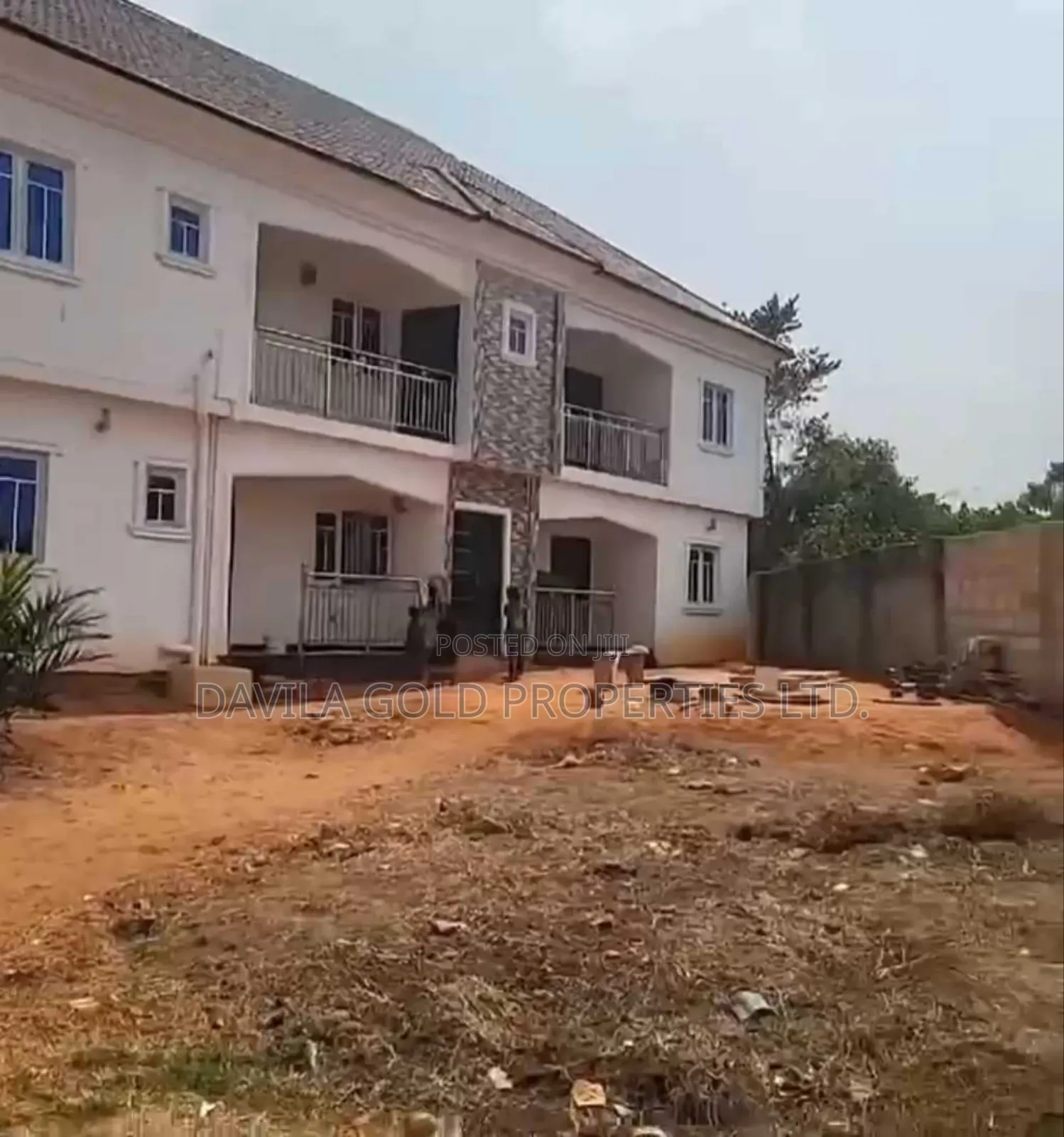 20bdrm Block of Flats in Benin City for sale