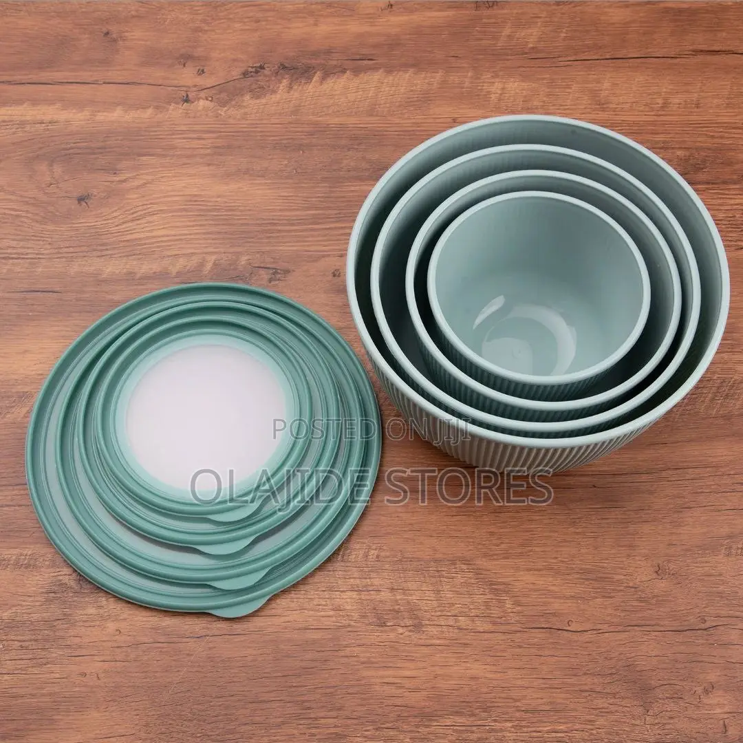 4pcs Round Plastic Food Storage With Lid
