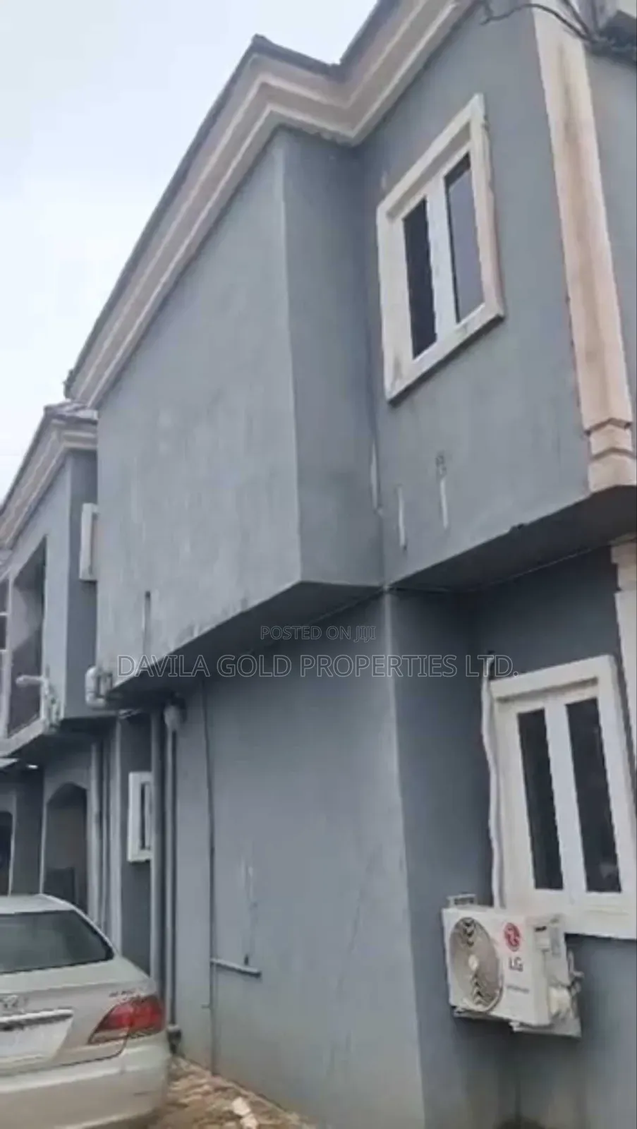12bdrm Block of Flats in Benin City for sale
