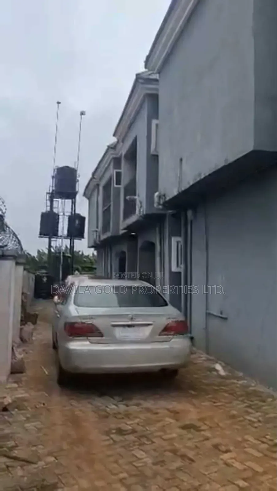 12bdrm Block of Flats in Benin City for sale