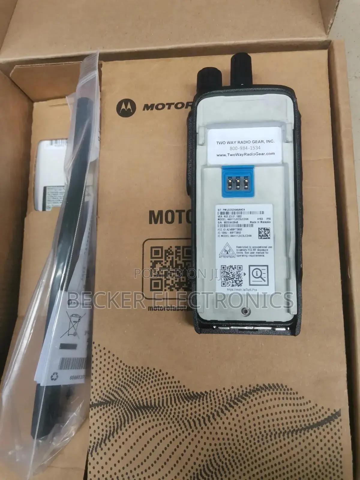 R2 Motorola Handheld Mototrbo Radio
