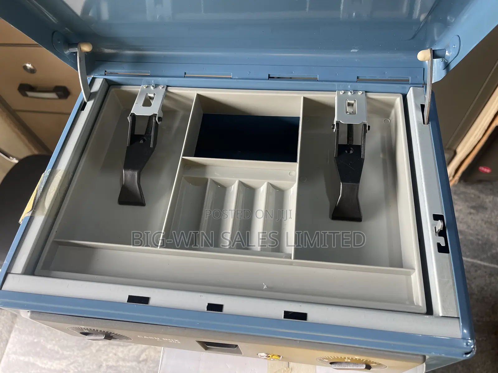 Metal Cash Box