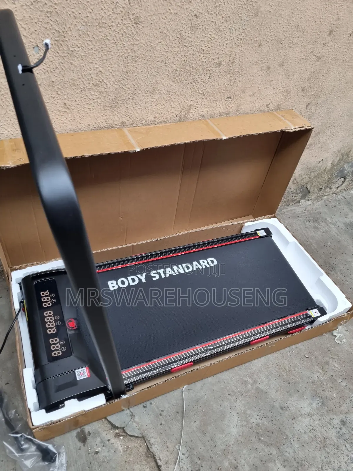 2 Hp Walking Pad With Handle Bar, With Bluetooth Speaker and Locks Key
