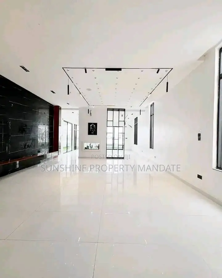 5bdrm Duplex in Lagos Chevron for sale