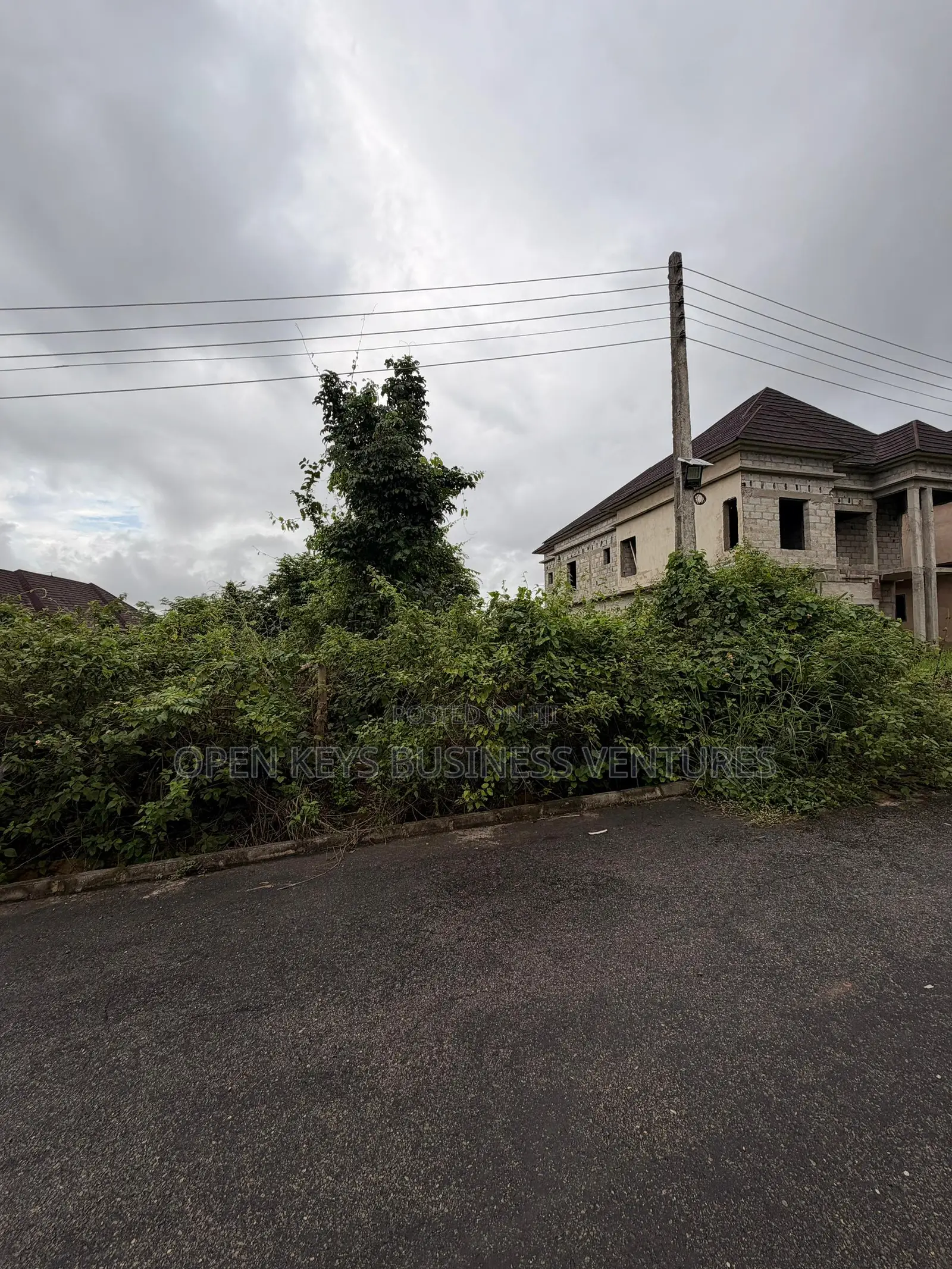 450sqm Residential Plot in an Estate