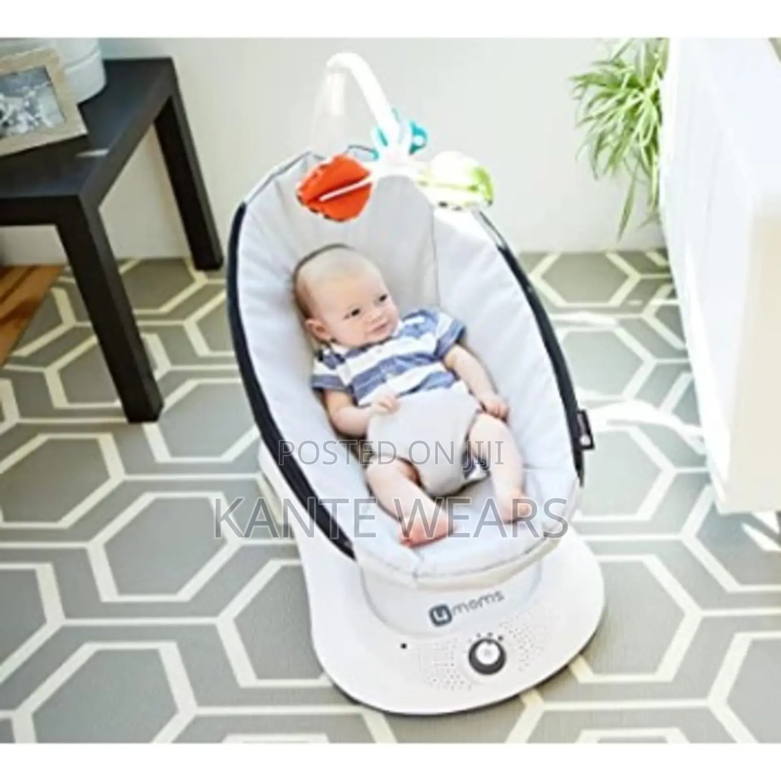 Baby Rocker + Safety Strap Fastener